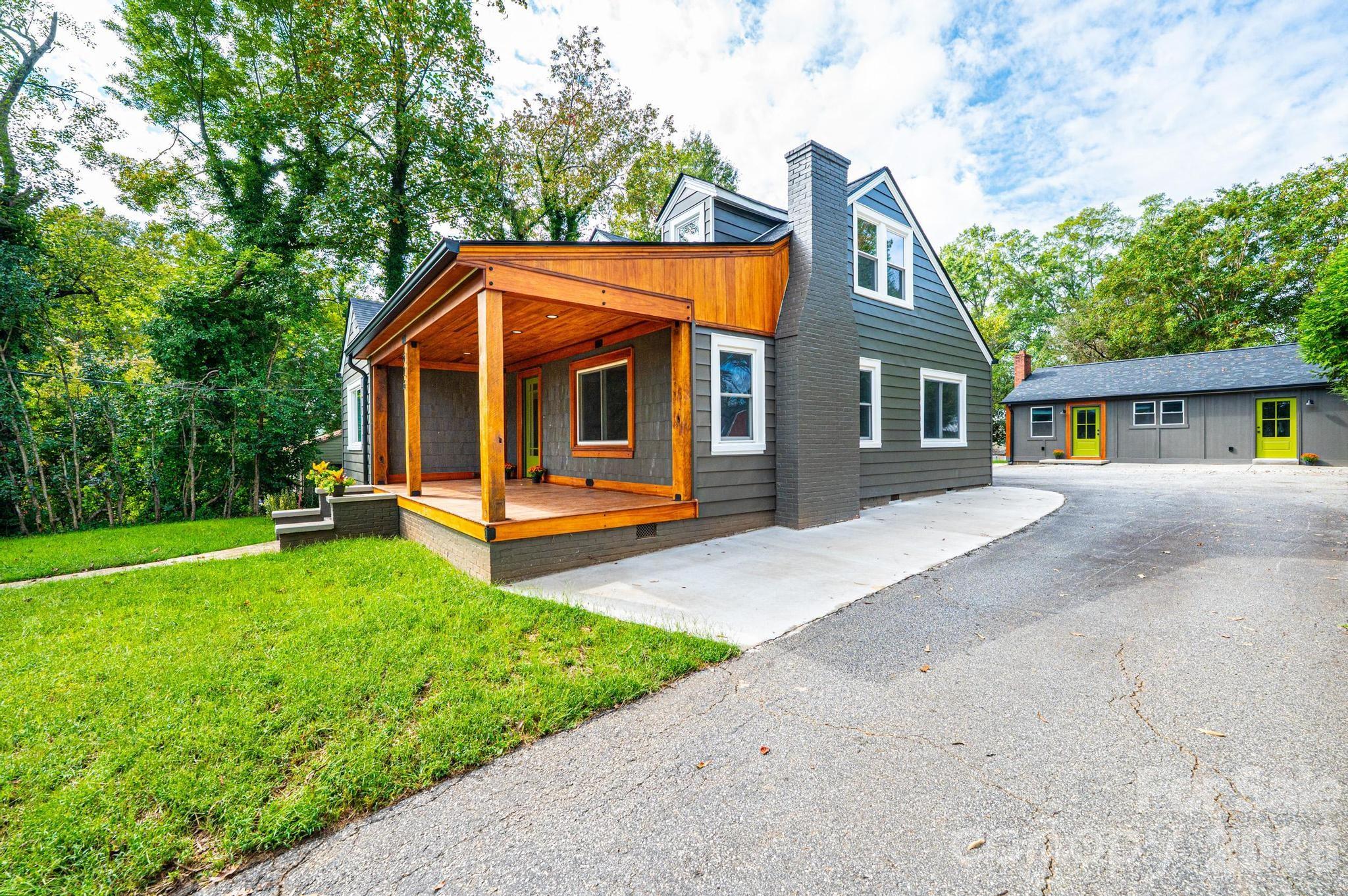 Duplex at 526 Kentwood Street SW, Lenoir, photo 8 of 46