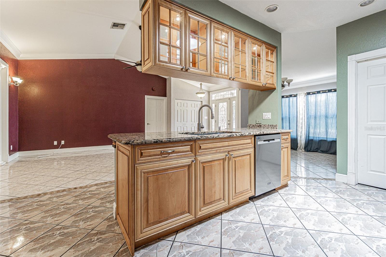 Single Family Residence at 7715 CYPRESS TRACE CT, NEW PORT RICHEY, photo 7 of 31