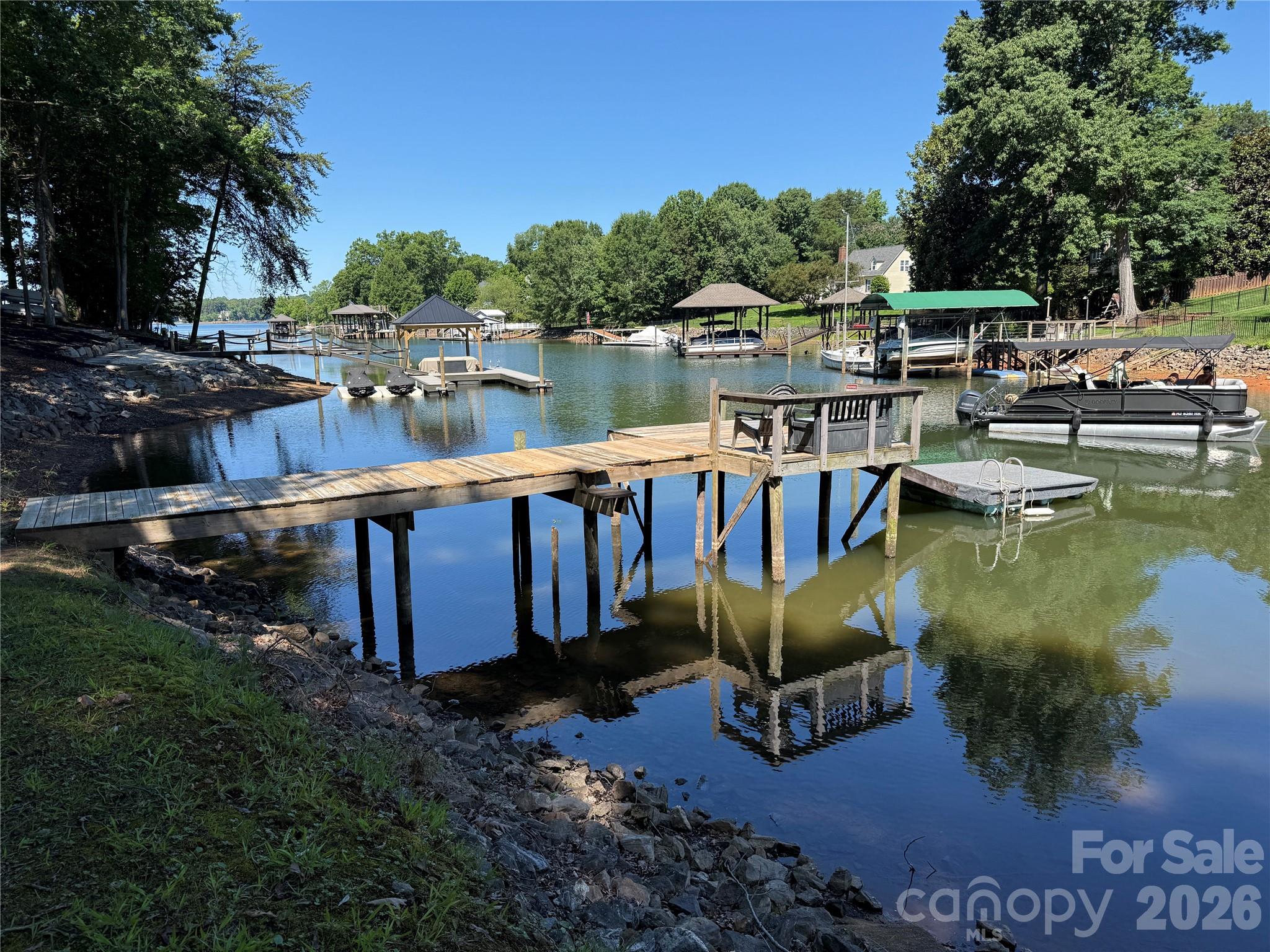 470 Lakeview Shores Loop