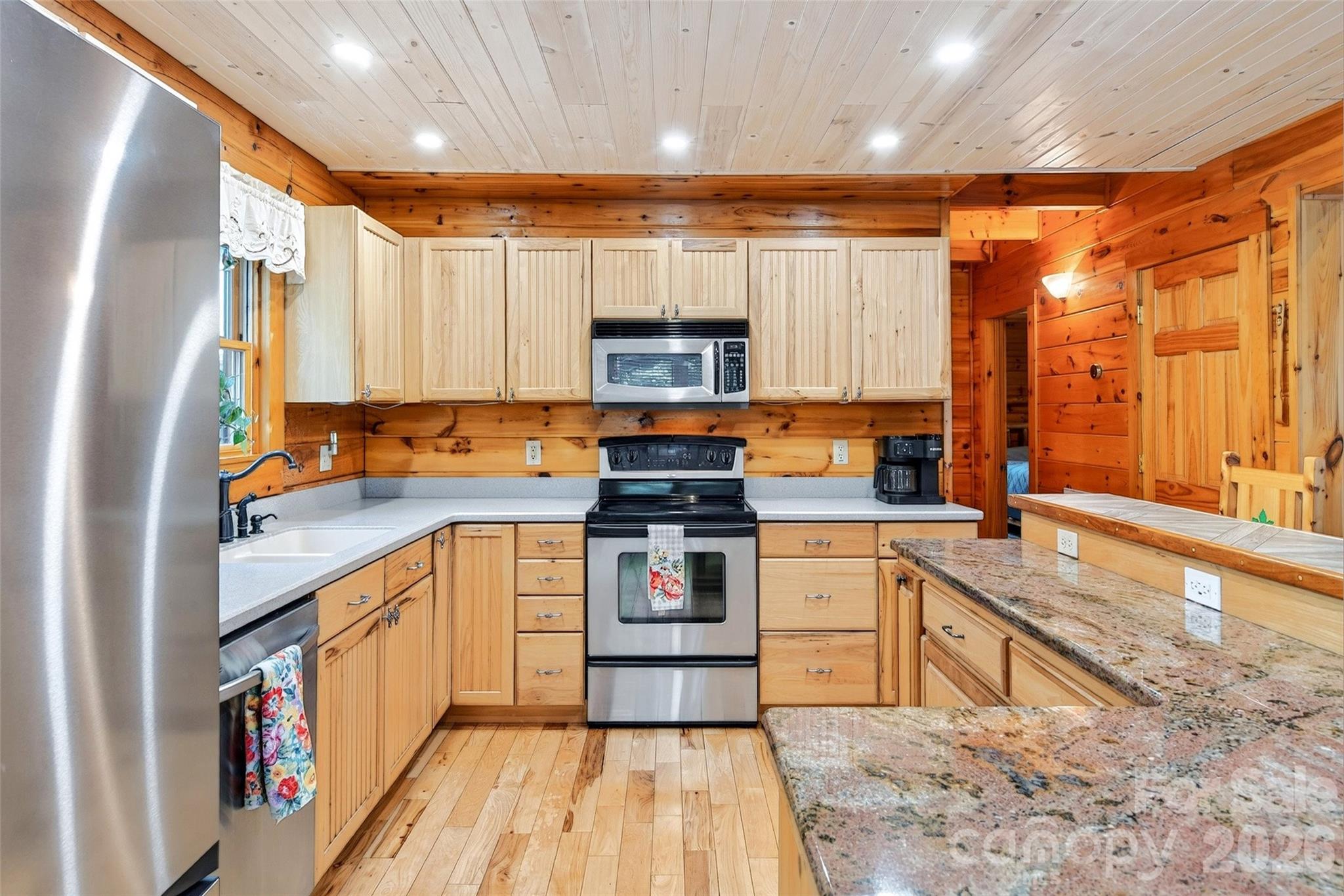 Single Family Residence at 545 Mountain Crest Drive S, Marion, photo 11 of 47
