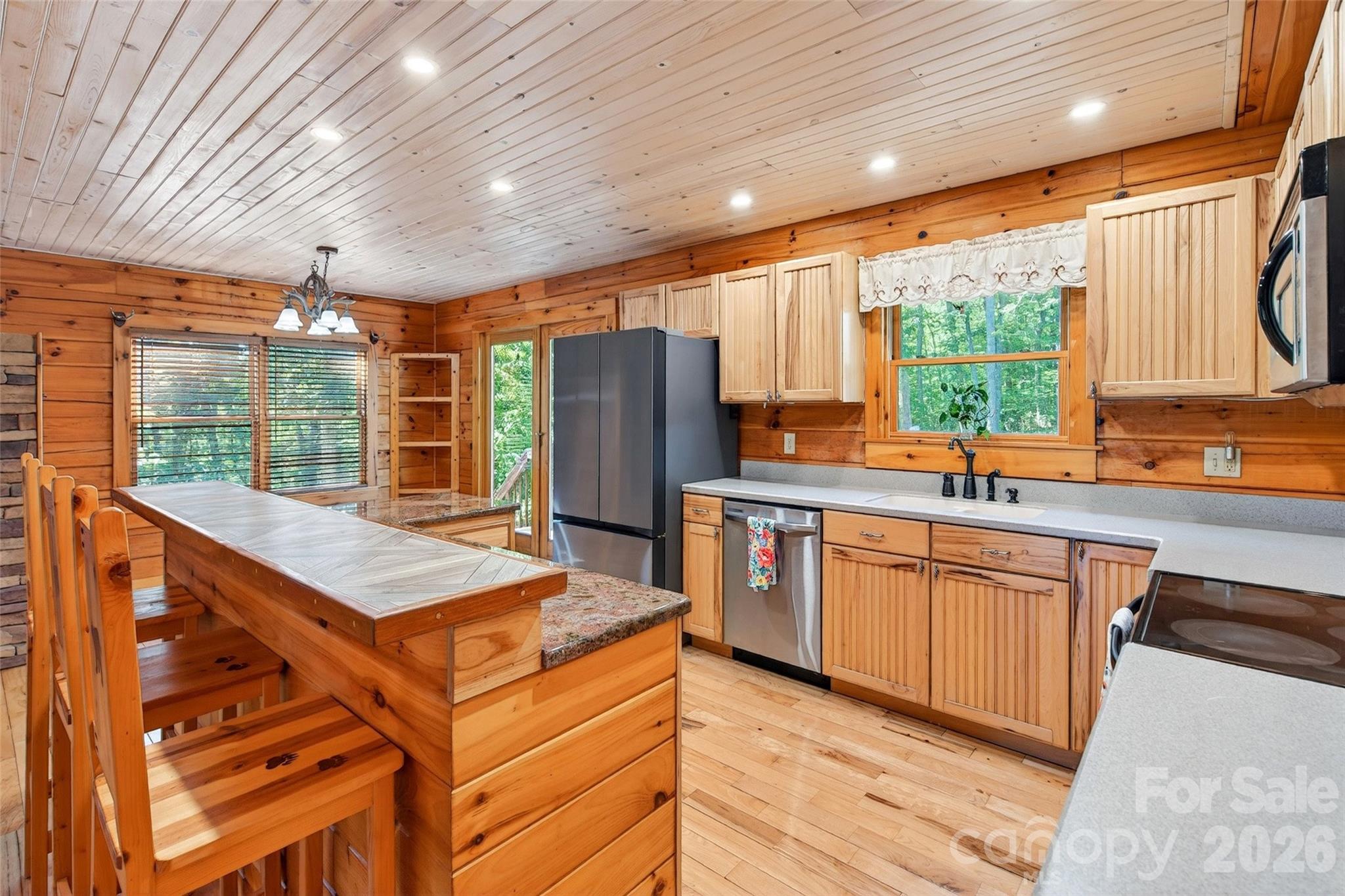 Single Family Residence at 545 Mountain Crest Drive S, Marion, photo 12 of 47