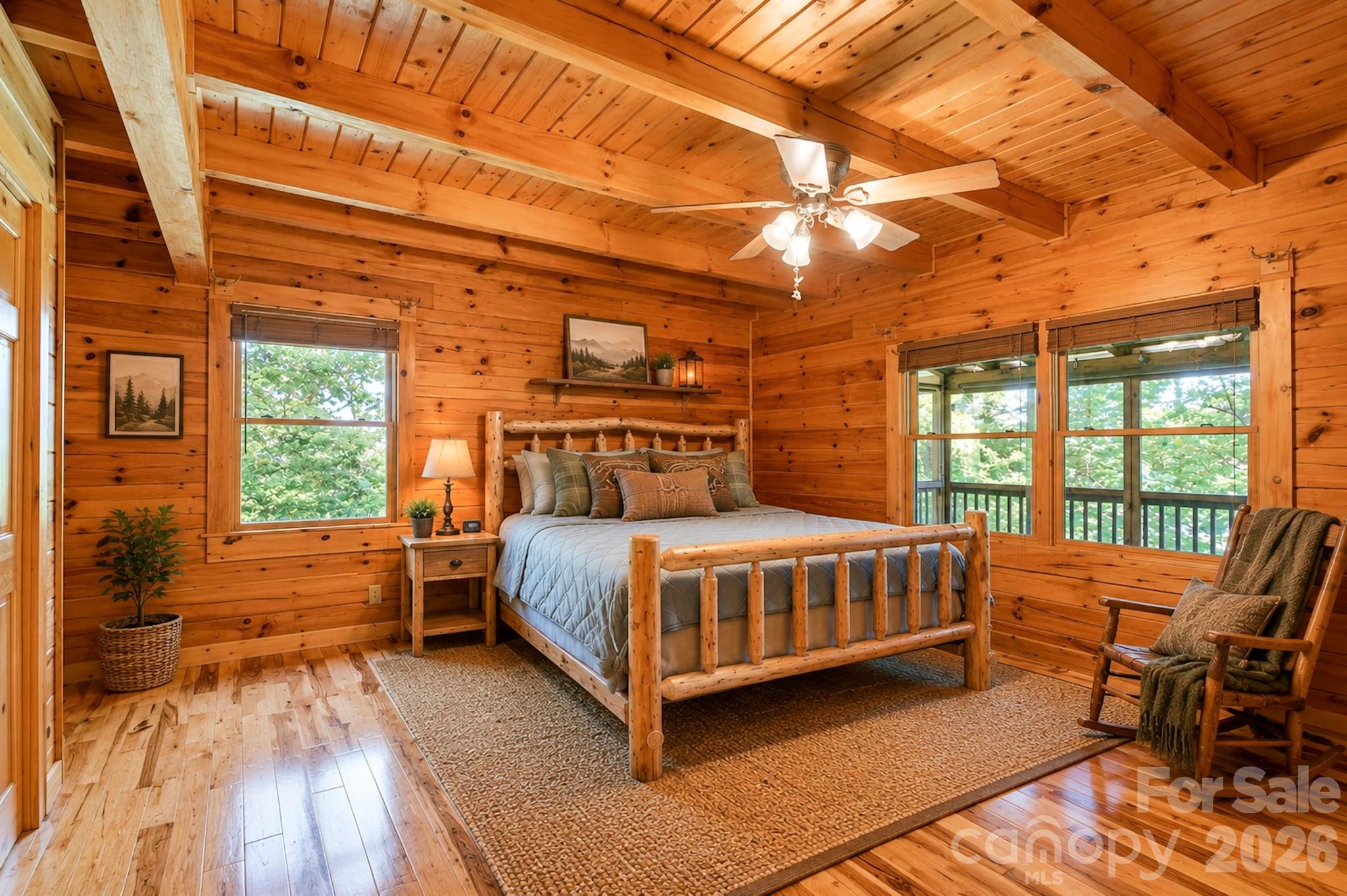 VIRTUALLY STAGED Primary BR - 545 Mountain Crest Drive S, Marion