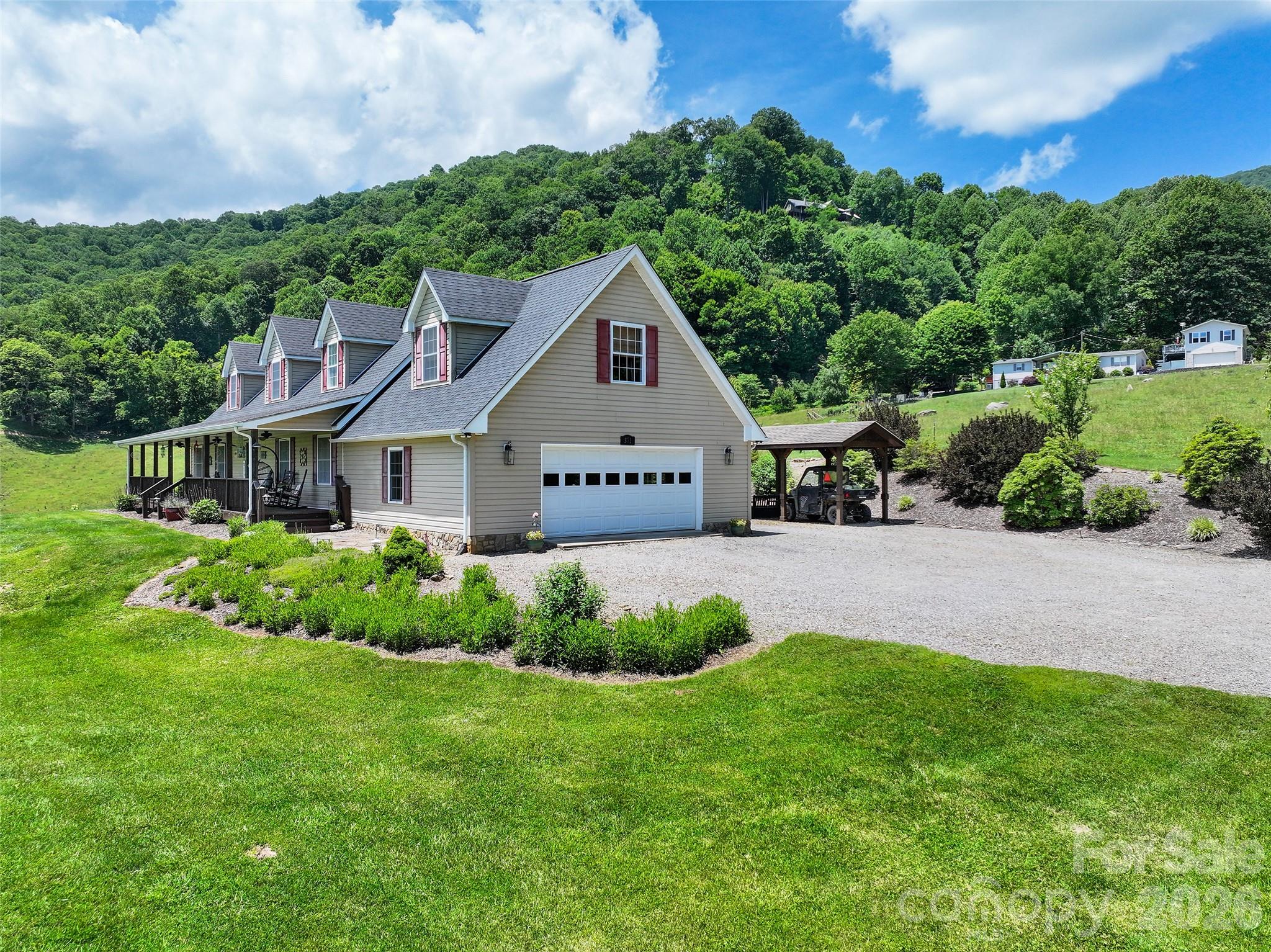 Single Family Residence at 371 Ned Cove Road, Waynesville, photo 6 of 48
