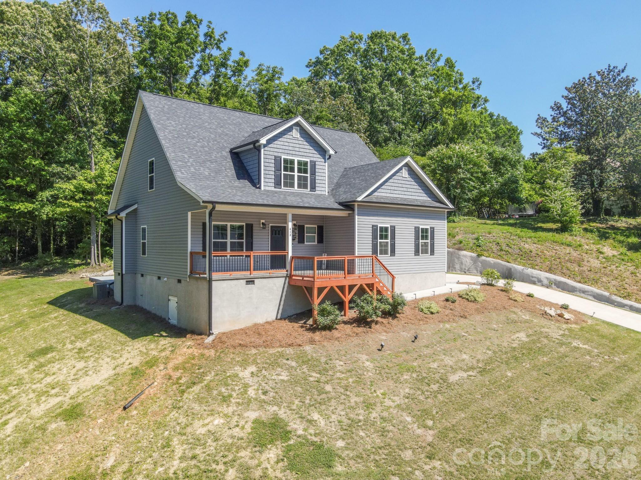 Single Family Residence at 413 Lakewood Drive, Lexington, photo 2 of 48