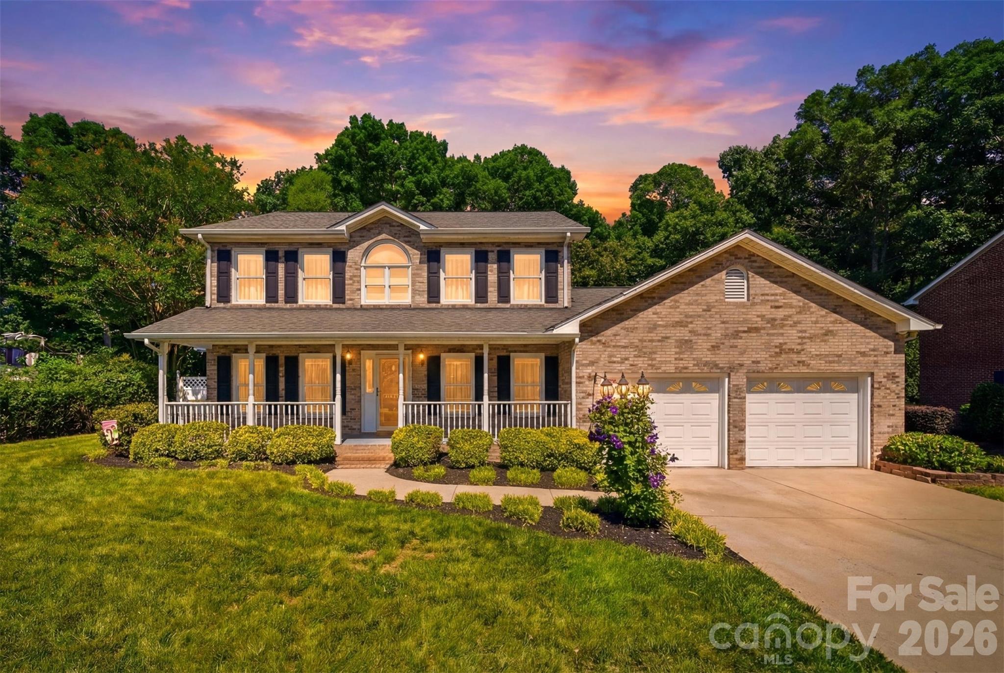 Single Family Residence at 1948 Twin Ponds Drive, Hickory, photo 27 of 48
