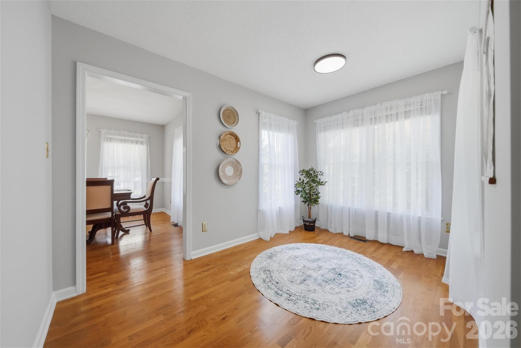 Single Family Residence at 1948 Twin Ponds Drive, Hickory, photo 18 of 48