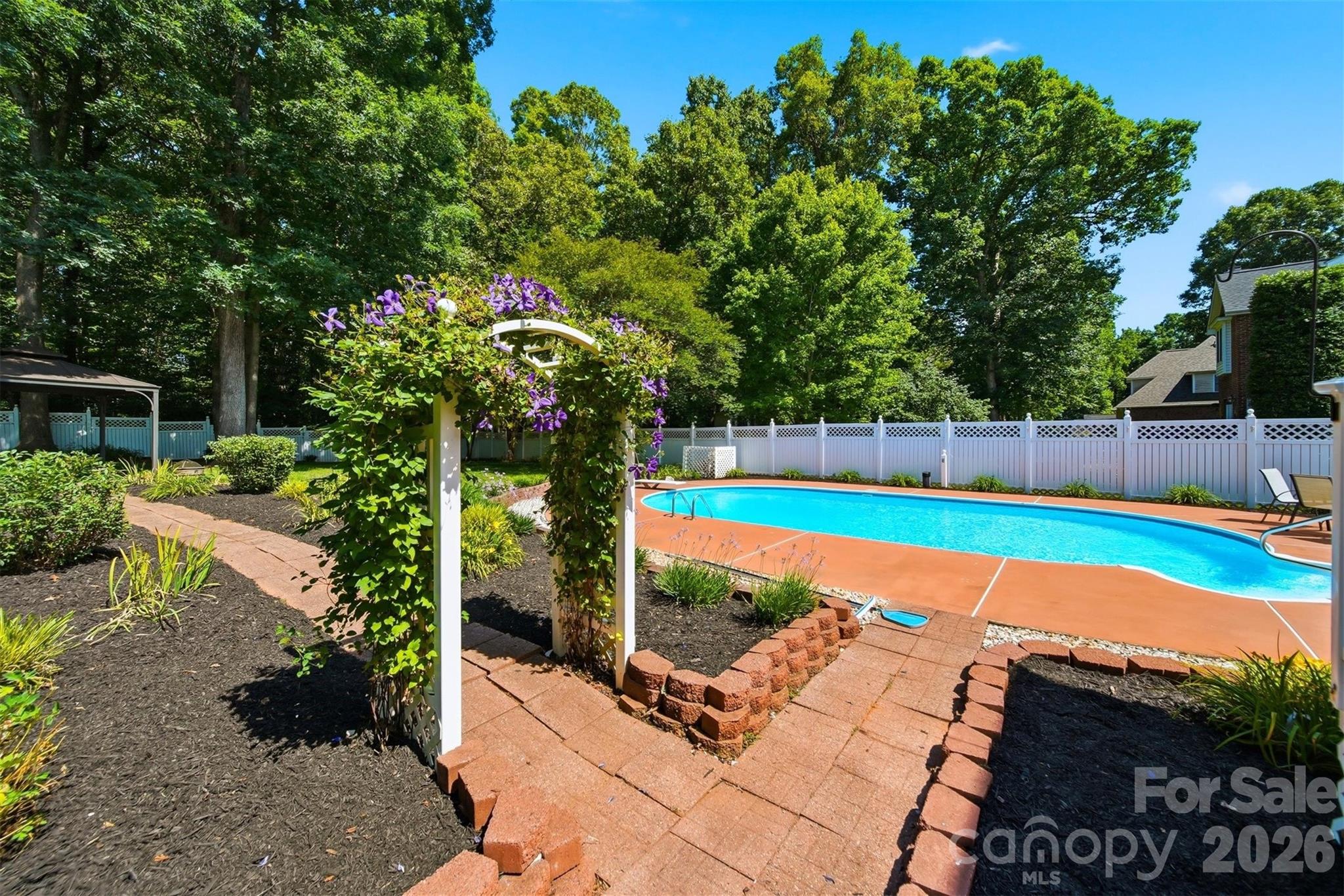 Single Family Residence at 1948 Twin Ponds Drive, Hickory, photo 39 of 48