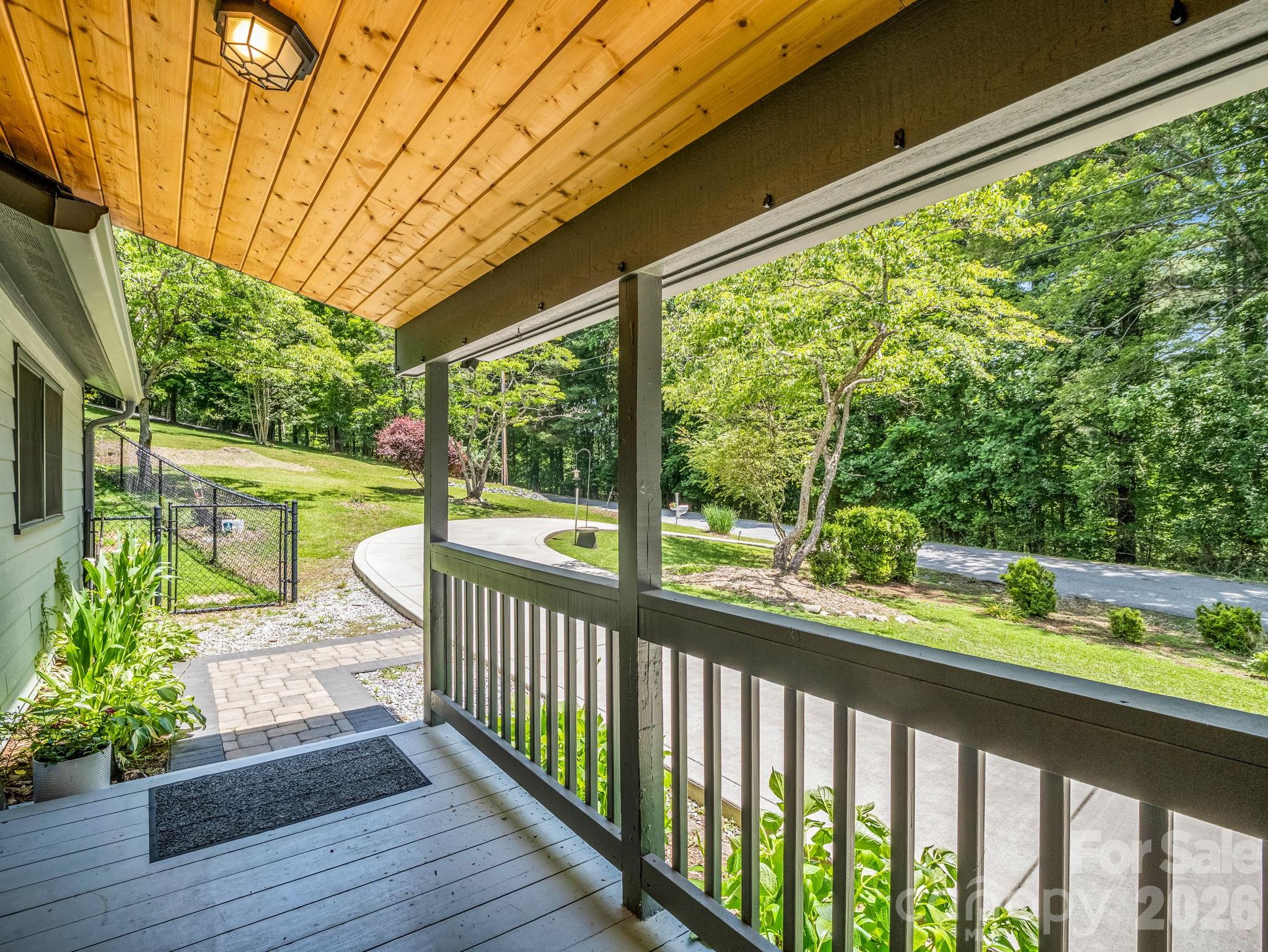 35 Chastain Hill Rd - covered front porch - 35 Chastain Hill Road, Mills River