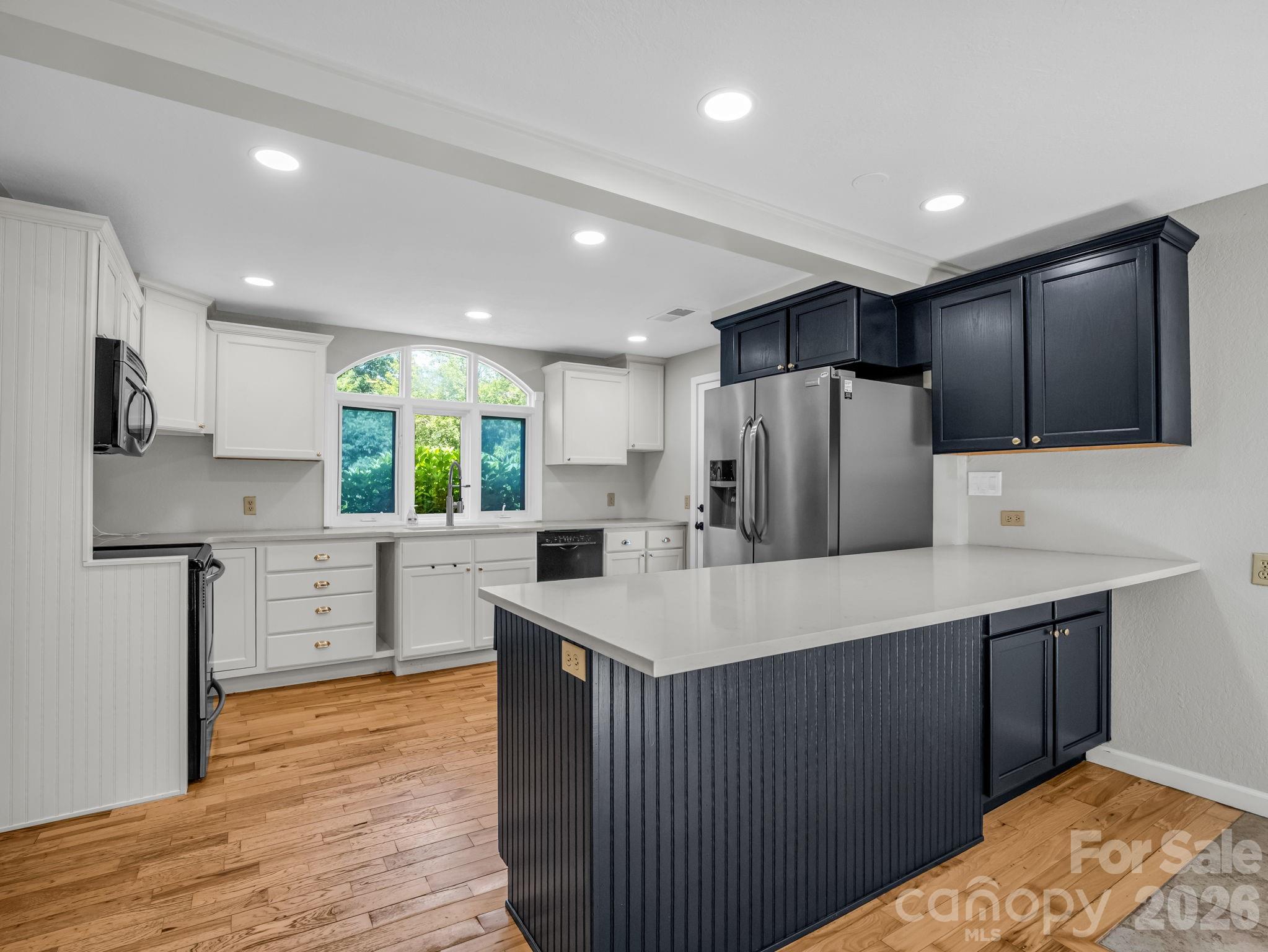 Kitchen with Breakfast Bar - 35 Chastain Hill Road, Mills River
