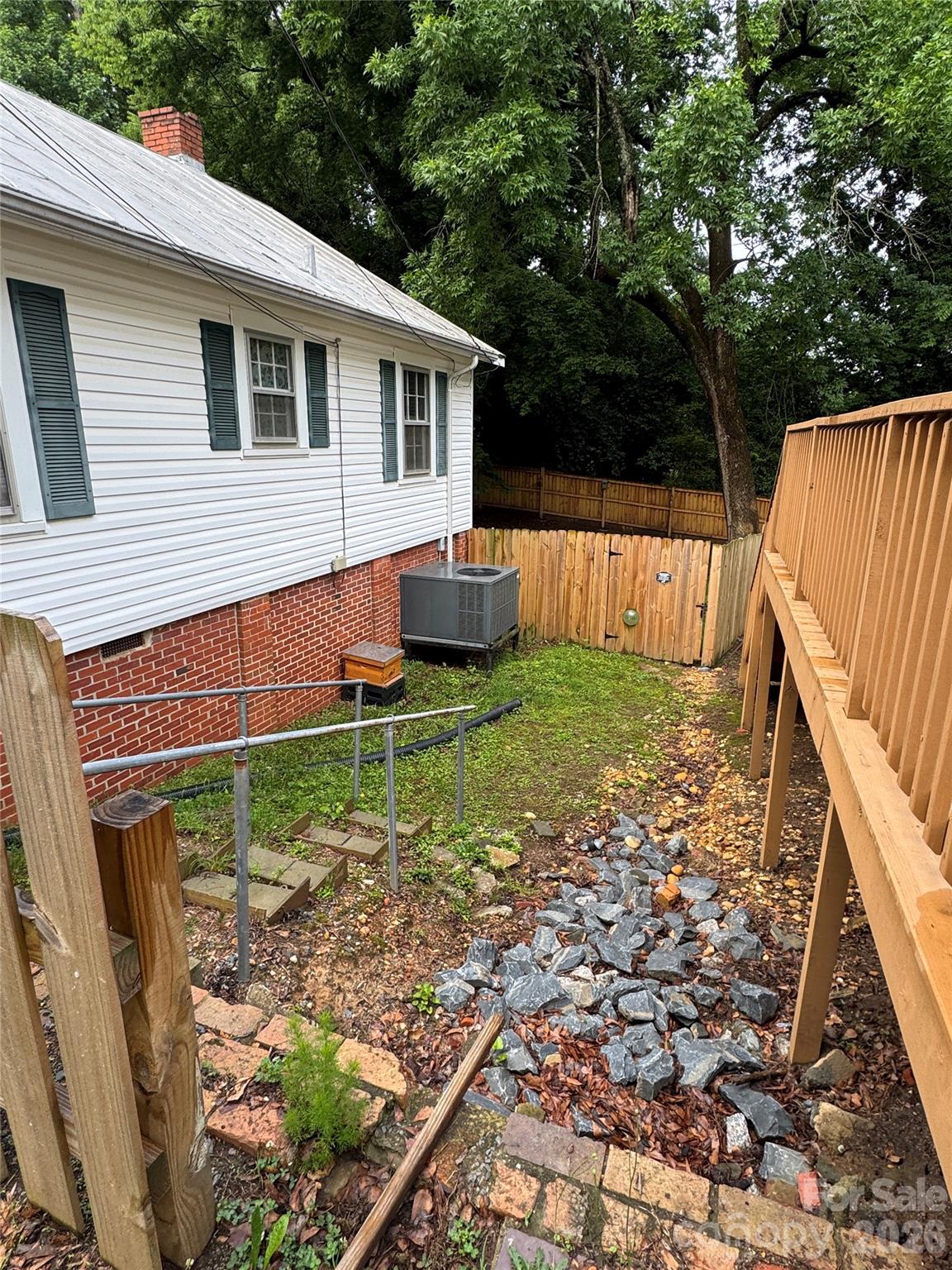 Single Family Residence at 204 E Hargrave Street, Wadesboro, photo 2 of 20