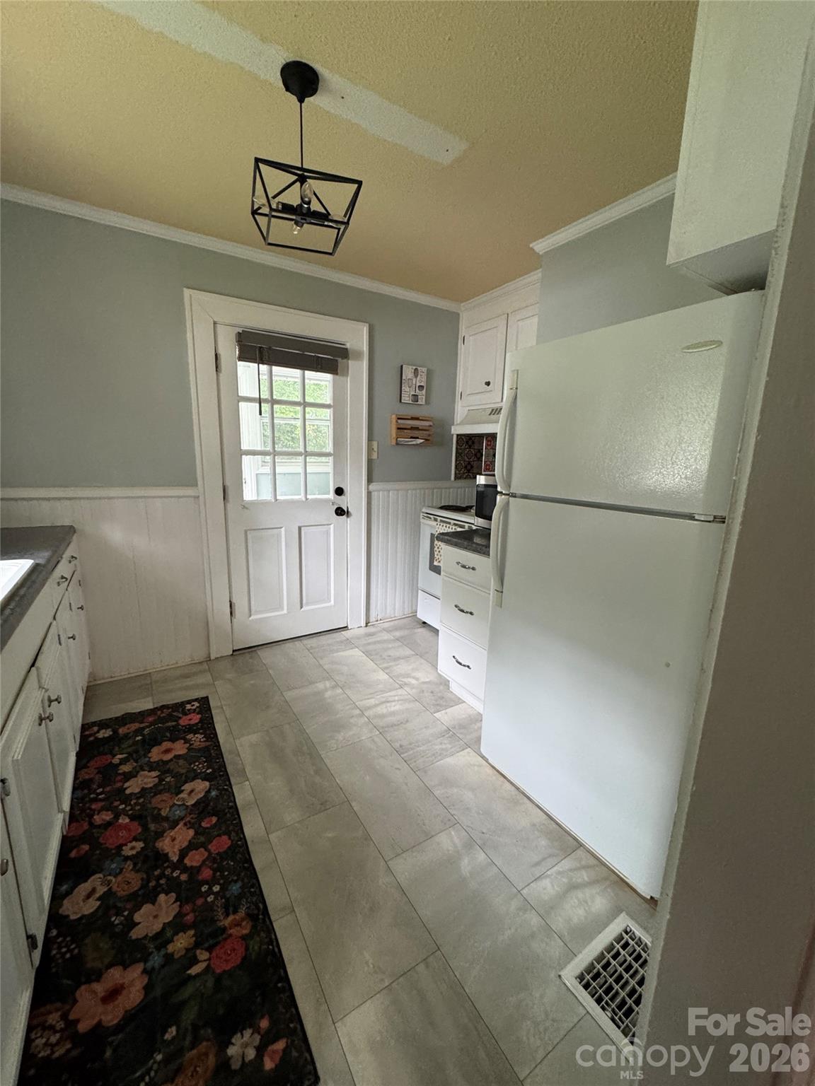 Single Family Residence at 204 E Hargrave Street, Wadesboro, photo 7 of 20