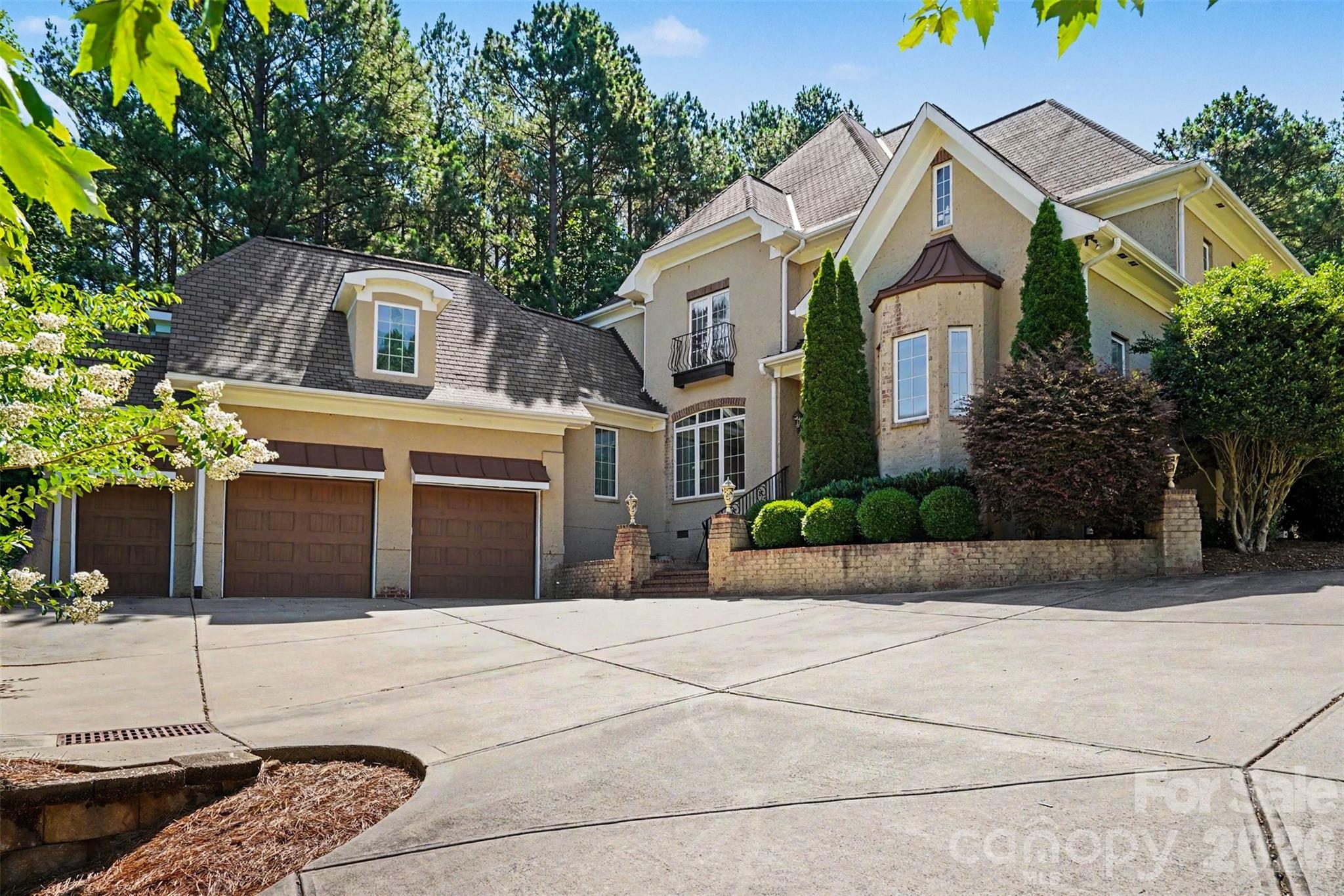 Drive Entrance - 5129 Watermead Lane, Belmont
