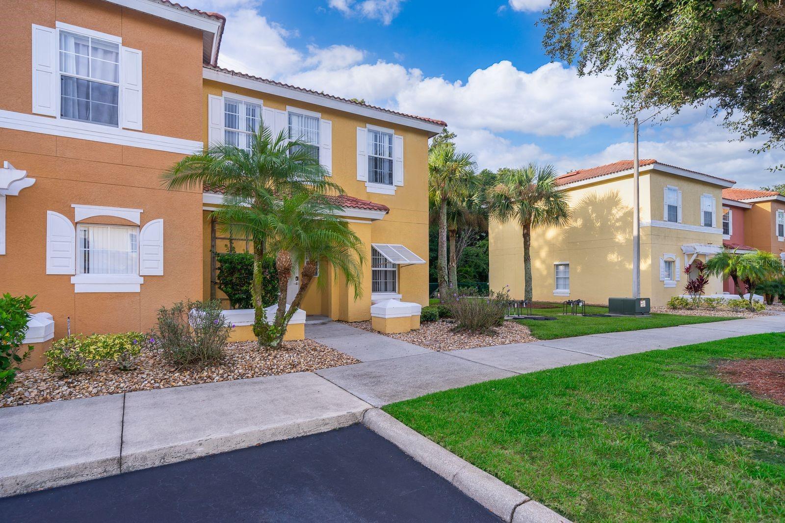 Townhouse at 1113 PARK RIDGE CIR, KISSIMMEE, photo 3 of 24