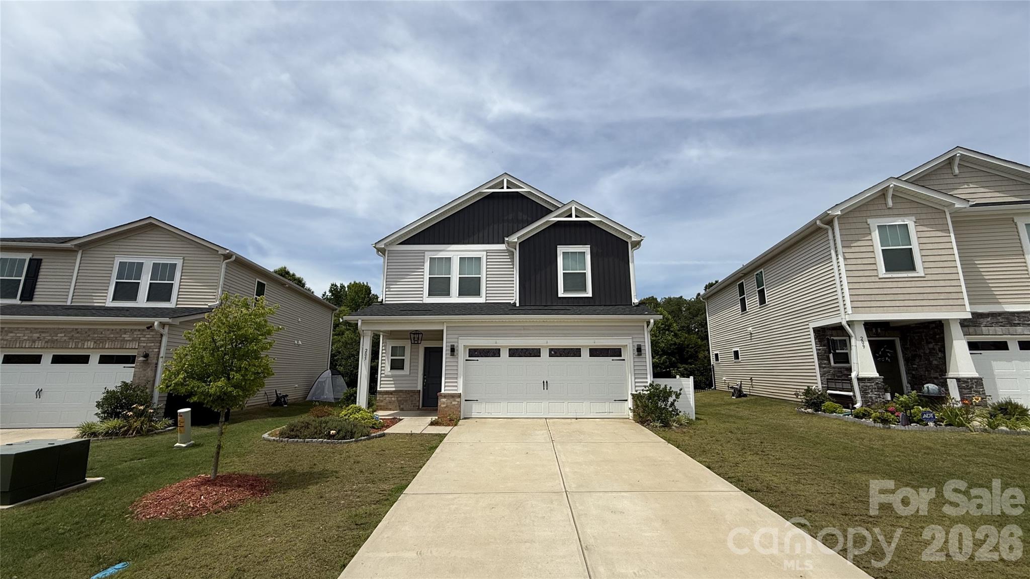 Single Family Residence at 205 Canoga Avenue, York, photo 2 of 28