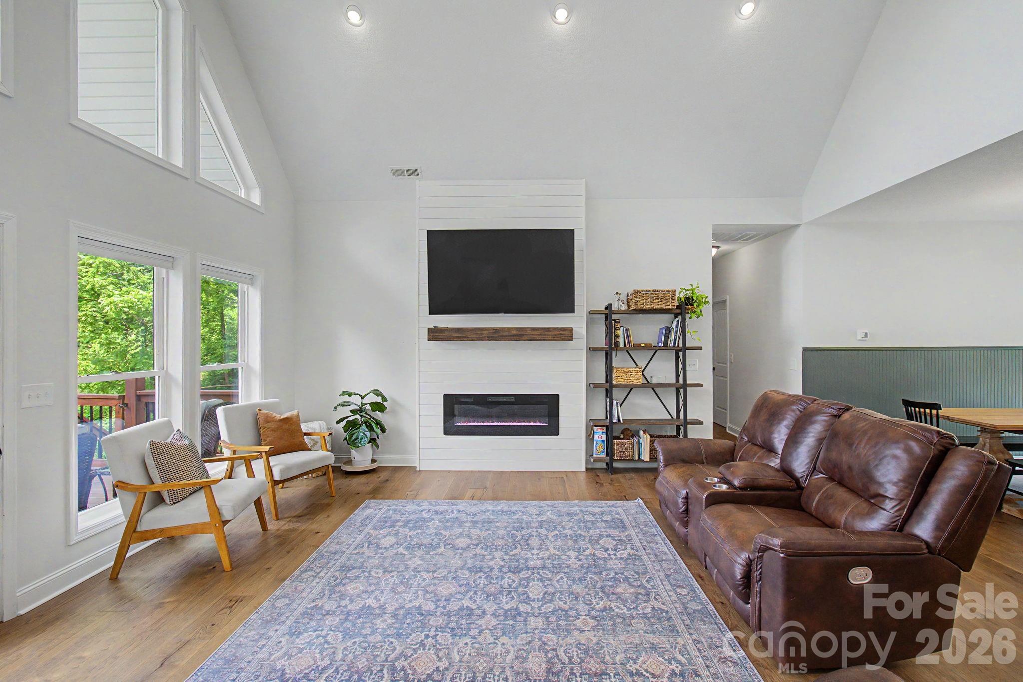 Single Family Residence at 300 Green Meadow Lane, Mars Hill, photo 4 of 39