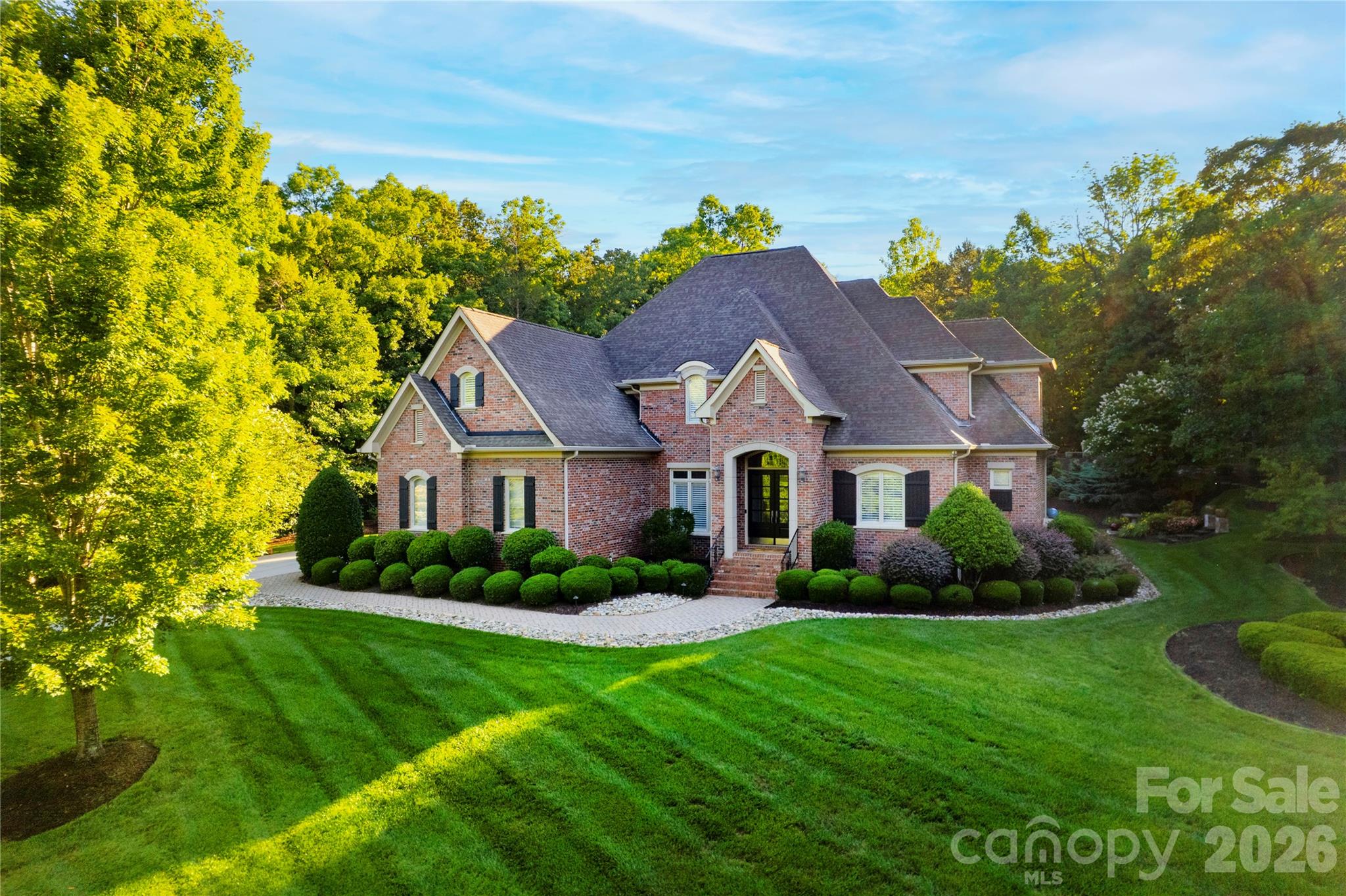All brick with beautful landscaping - 6005 Willowood Road, Kannapolis