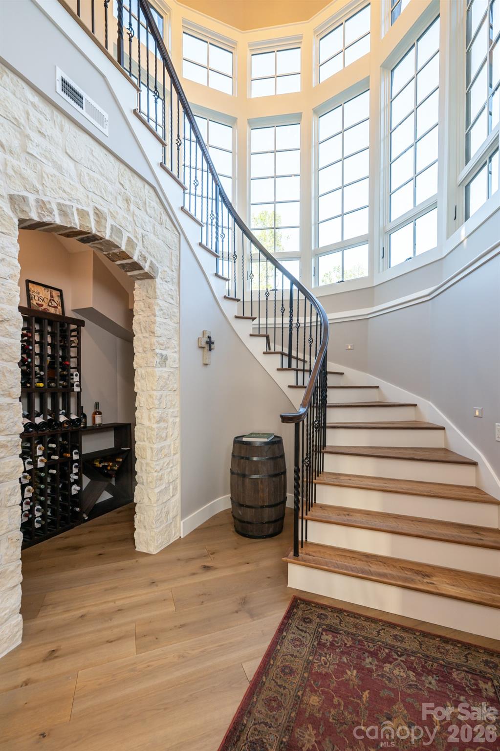 Single Family Residence at 31 Bear Tree Court, Hendersonville, photo 5 of 47