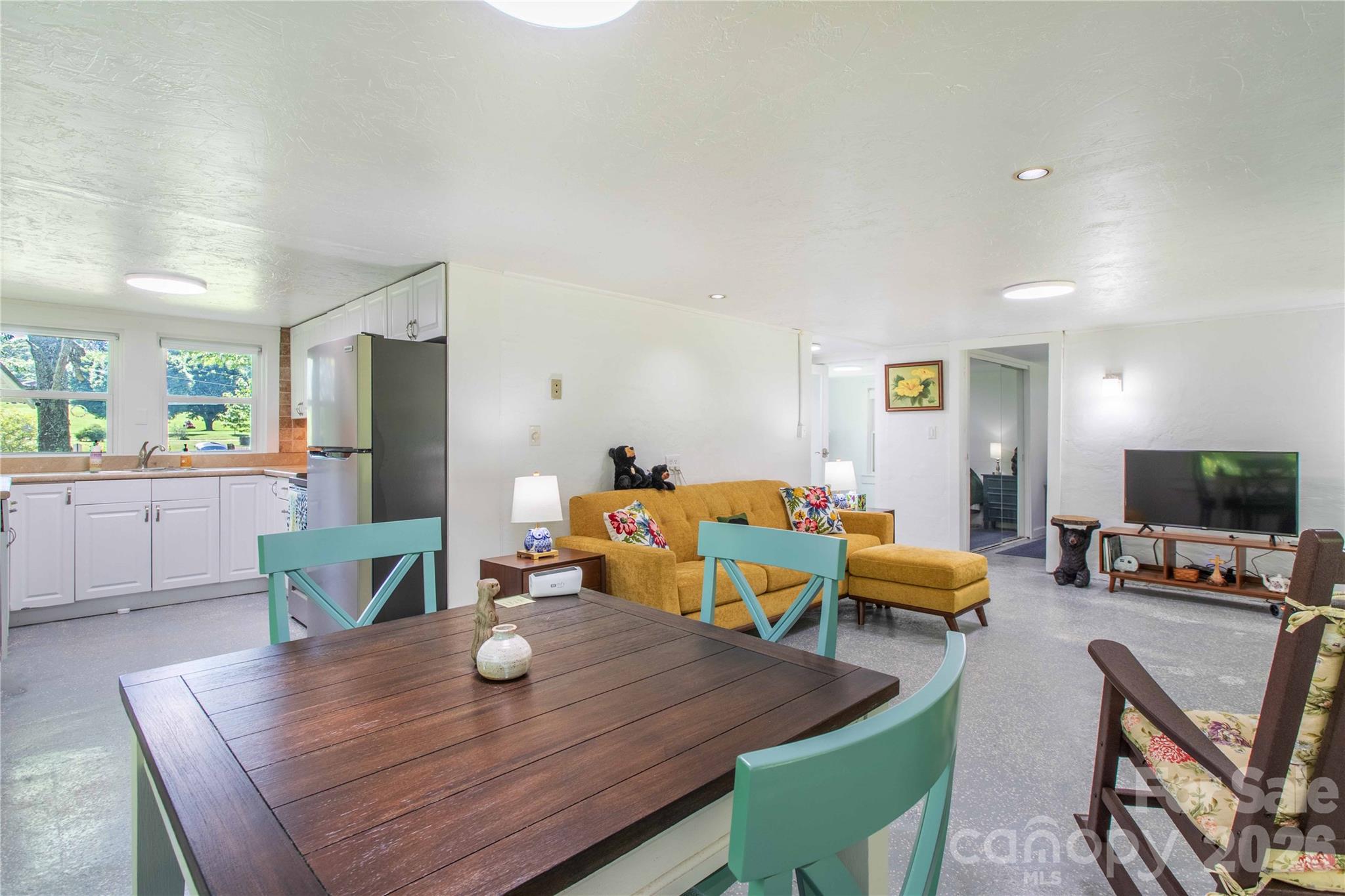 Single Family Residence at 2603 Kim Miller Road, Lake Toxaway, photo 2 of 33