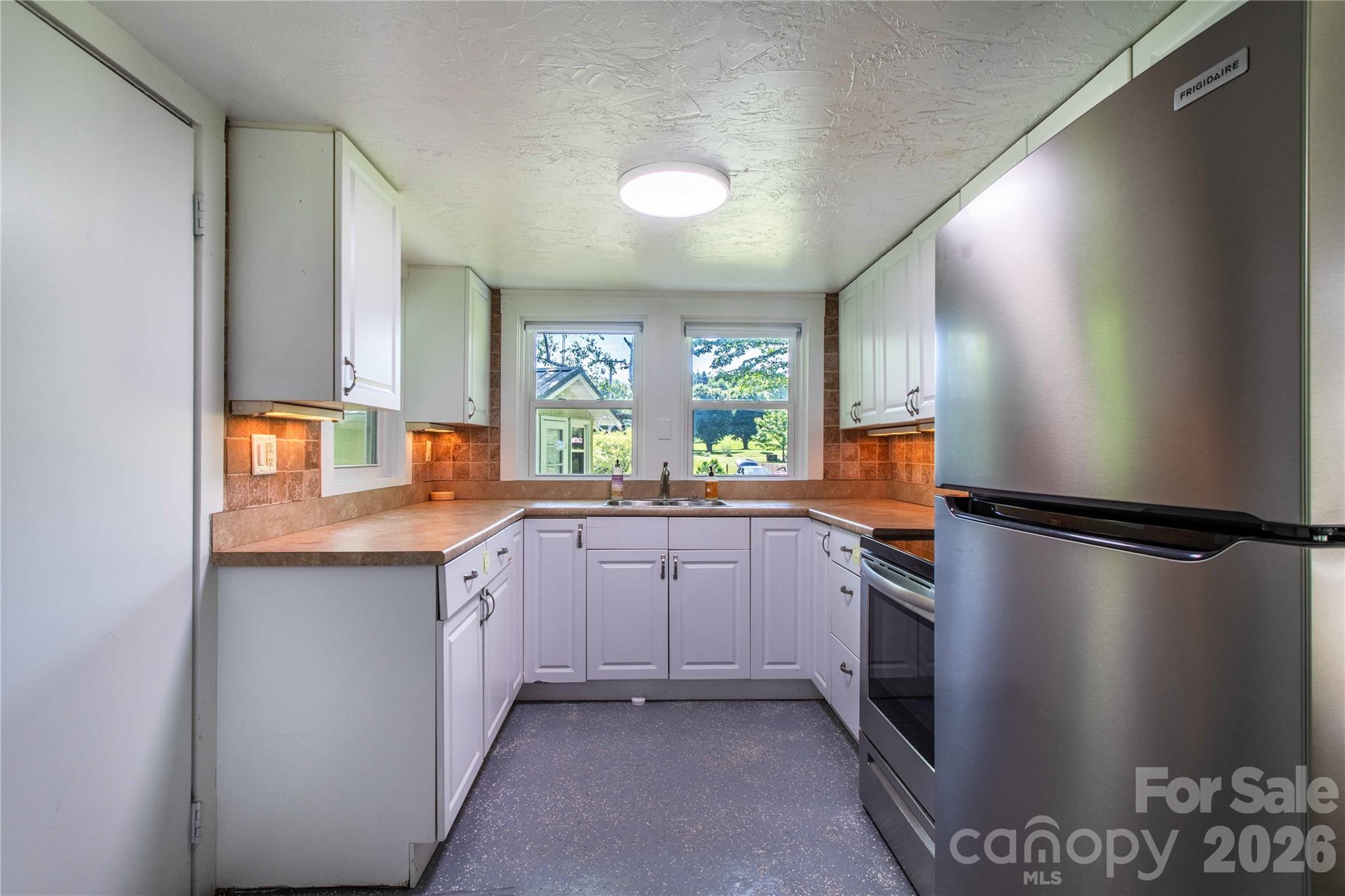 Single Family Residence at 2603 Kim Miller Road, Lake Toxaway, photo 7 of 33