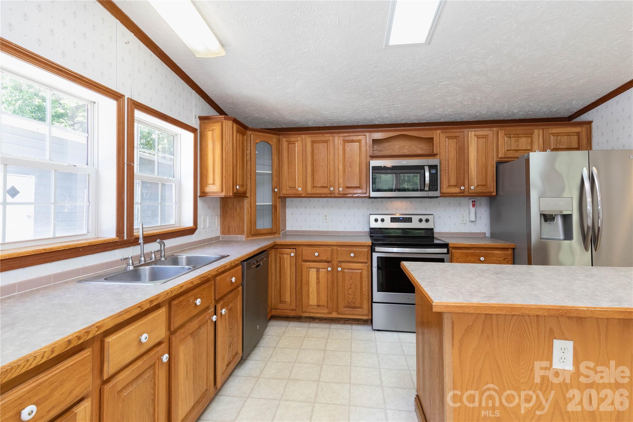 Single Family Residence at 25 Sienna Drive, Asheville, photo 11 of 28