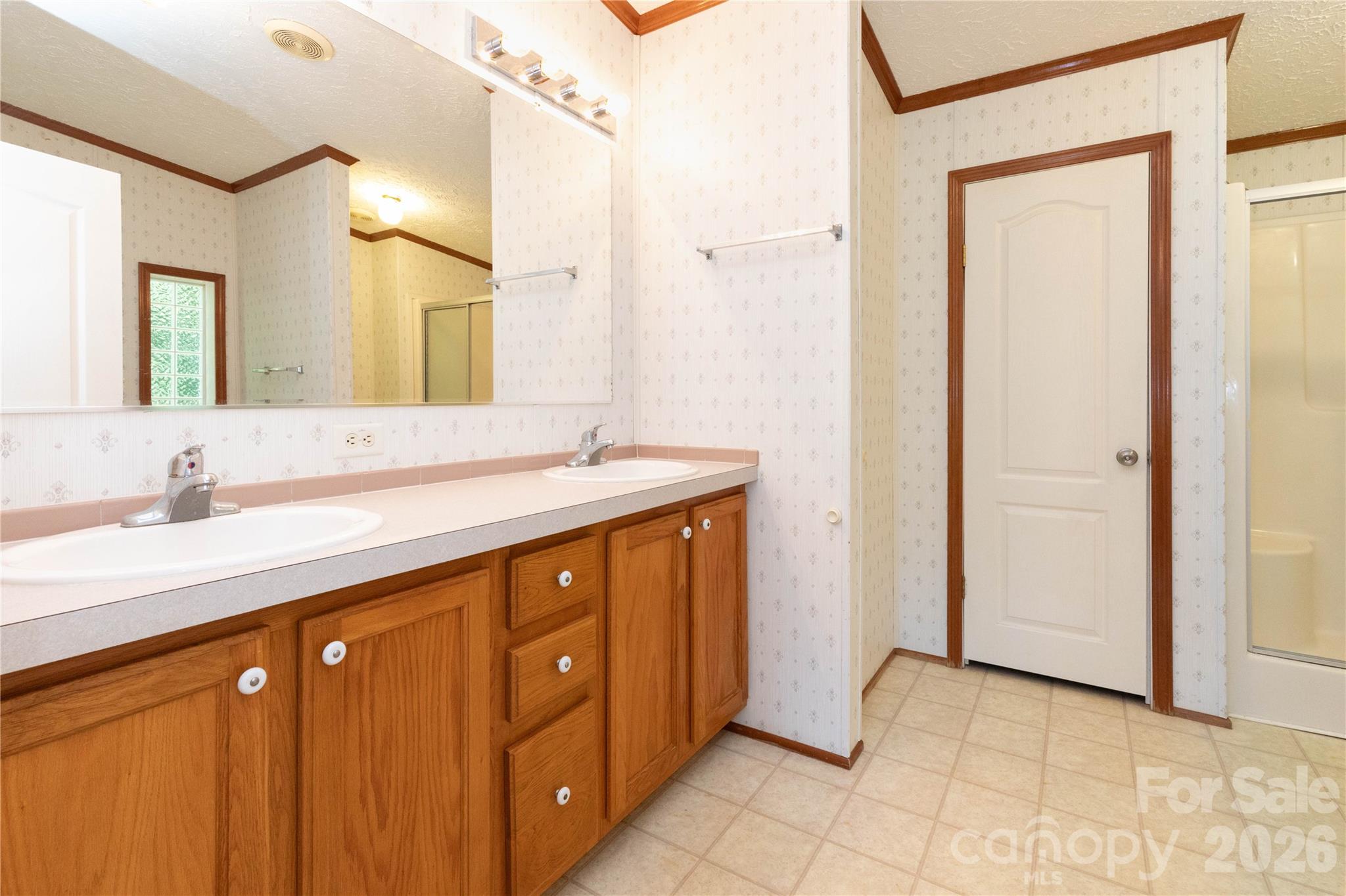 Single Family Residence at 25 Sienna Drive, Asheville, photo 19 of 28