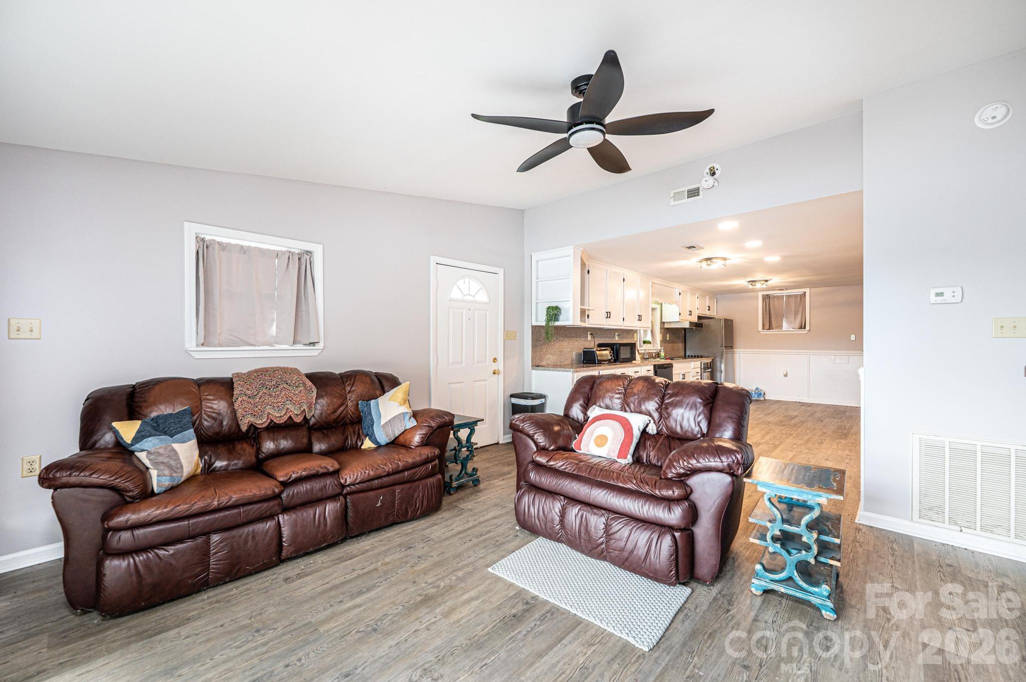Single Family Residence at 4566 Windward Lane, Catawba, photo 15 of 47