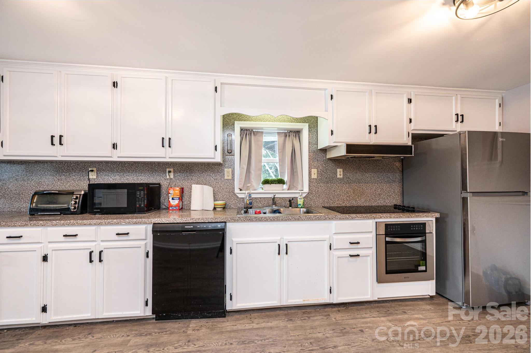 Single Family Residence at 4566 Windward Lane, Catawba, photo 23 of 47