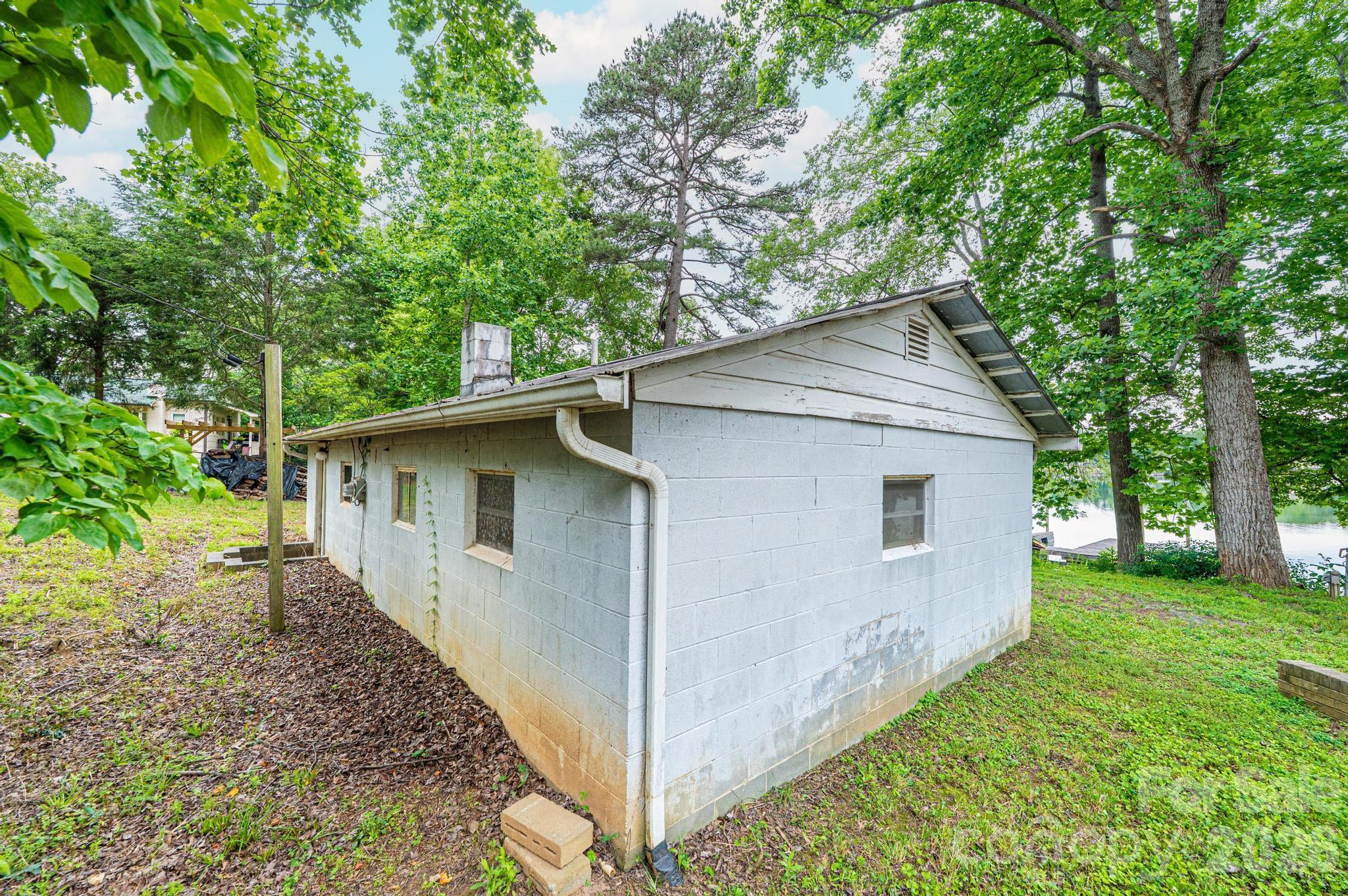 Single Family Residence at 4566 Windward Lane, Catawba, photo 32 of 47