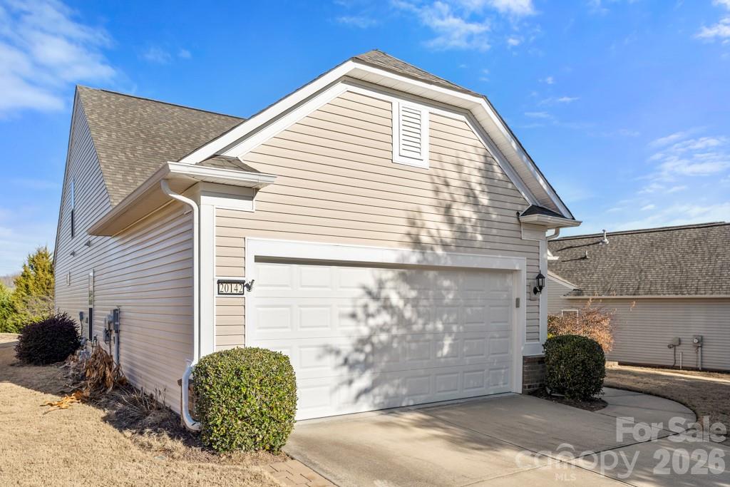 Single Family Residence at 20142 Dovekie Lane, Indian Land, photo 3 of 42