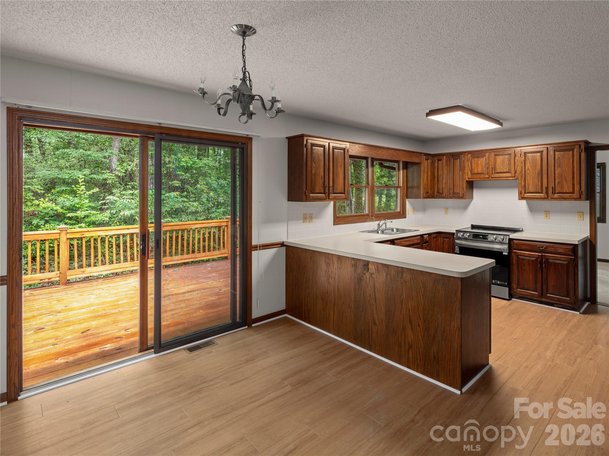 Single Family Residence at 11 Tree Top Drive, Arden, photo 24 of 44