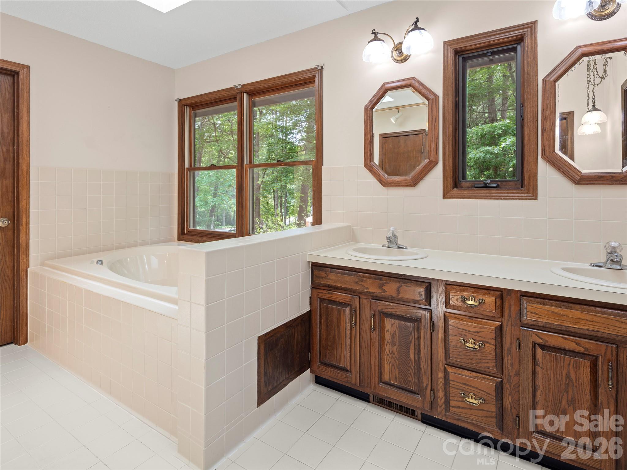 Single Family Residence at 11 Tree Top Drive, Arden, photo 31 of 44