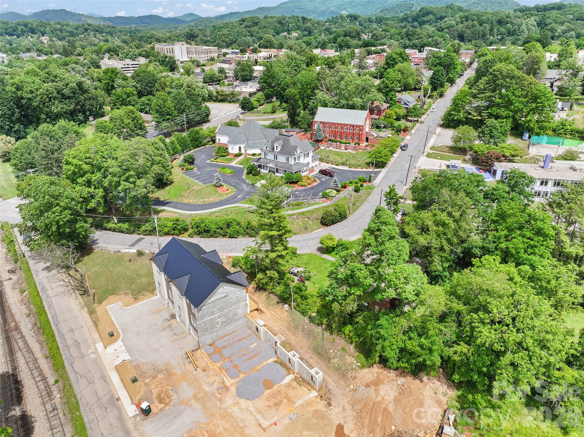 Townhouse at 45 Richland Street, Waynesville, photo 28 of 29