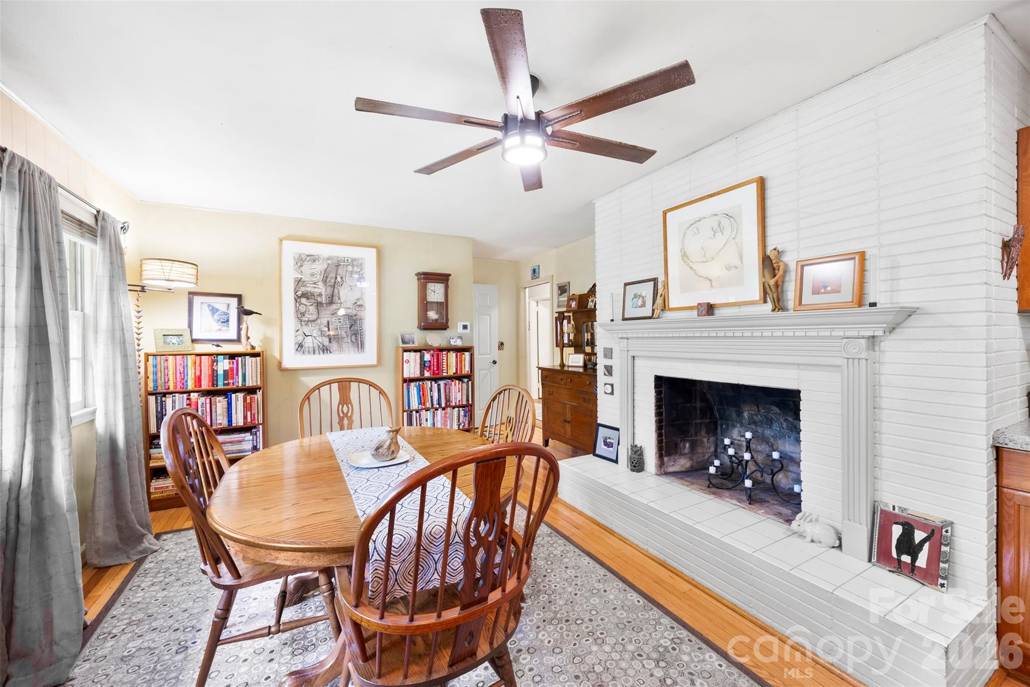 Single Family Residence at 112 Amity Circle, Belmont, photo 8 of 15