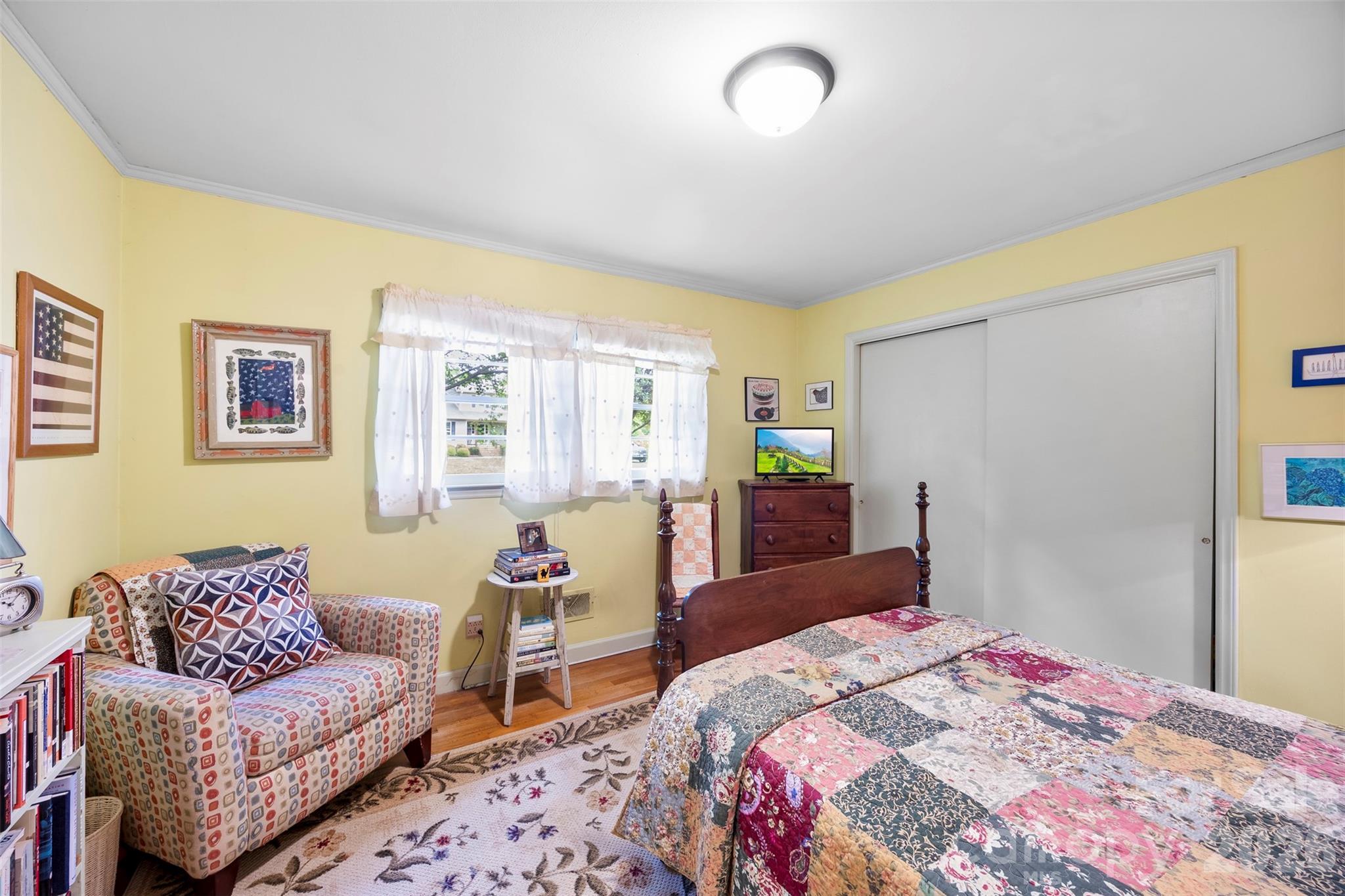 Single Family Residence at 112 Amity Circle, Belmont, photo 10 of 15