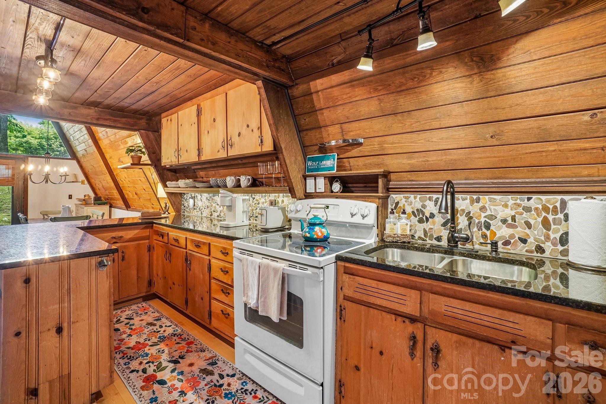 Great Counter Space - 201 Hampton Gap Drive, Mars Hill
