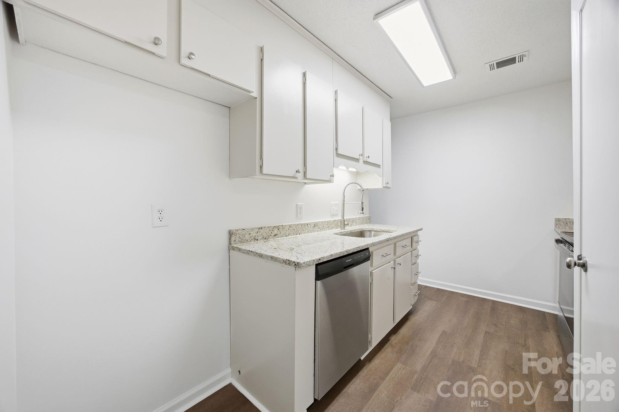 Condominium at 849 Nottingham Drive, Gastonia, photo 13 of 45
