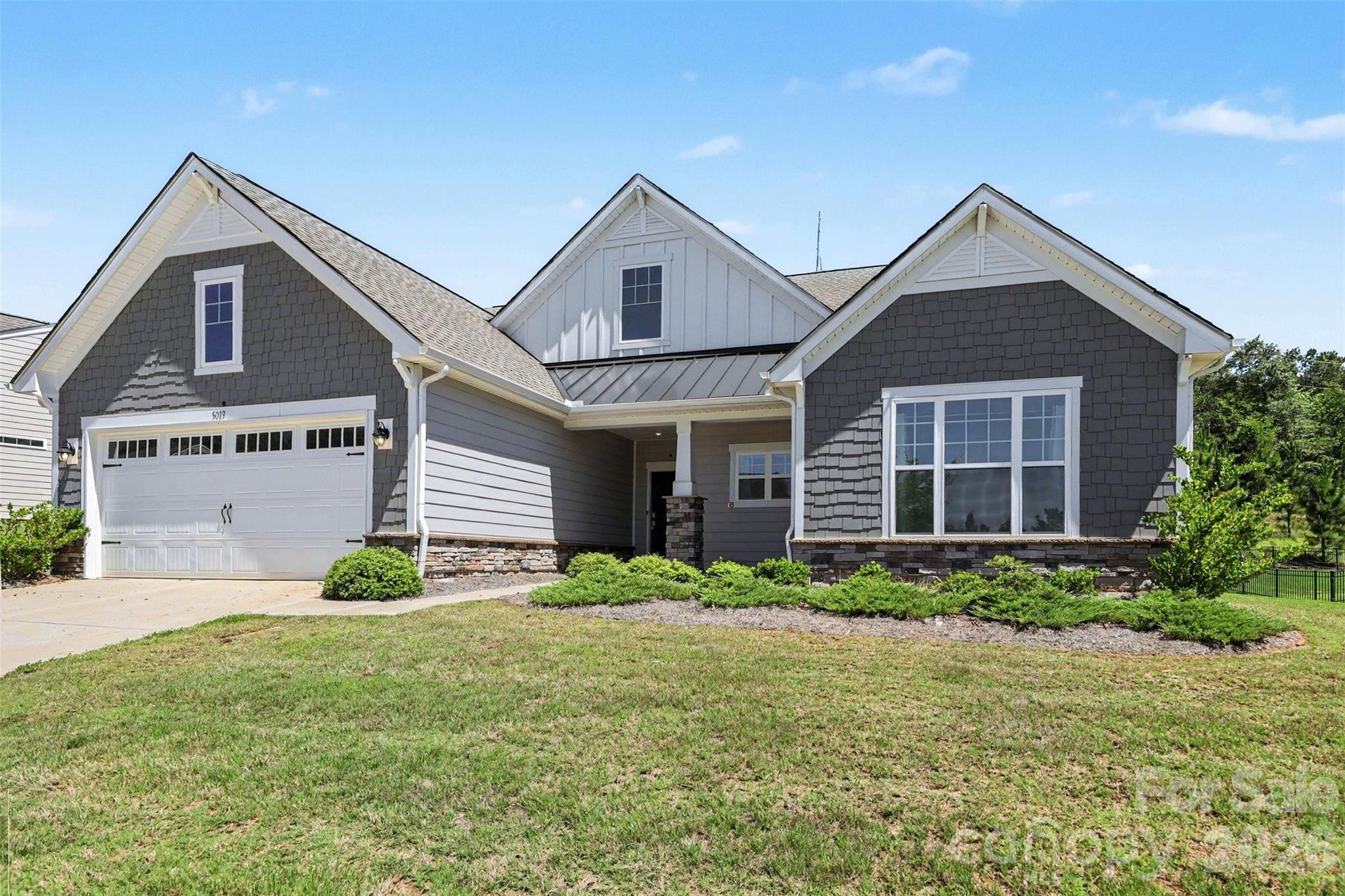 Single Family Residence at 5019 Chegall Crossing Way, Mount Holly, photo 16 of 47