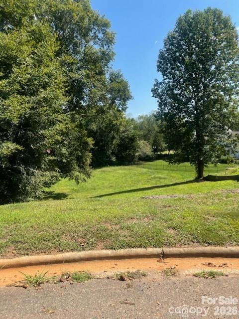 Lot at 2808 Devonshire Court, Gastonia, photo 2 of 8