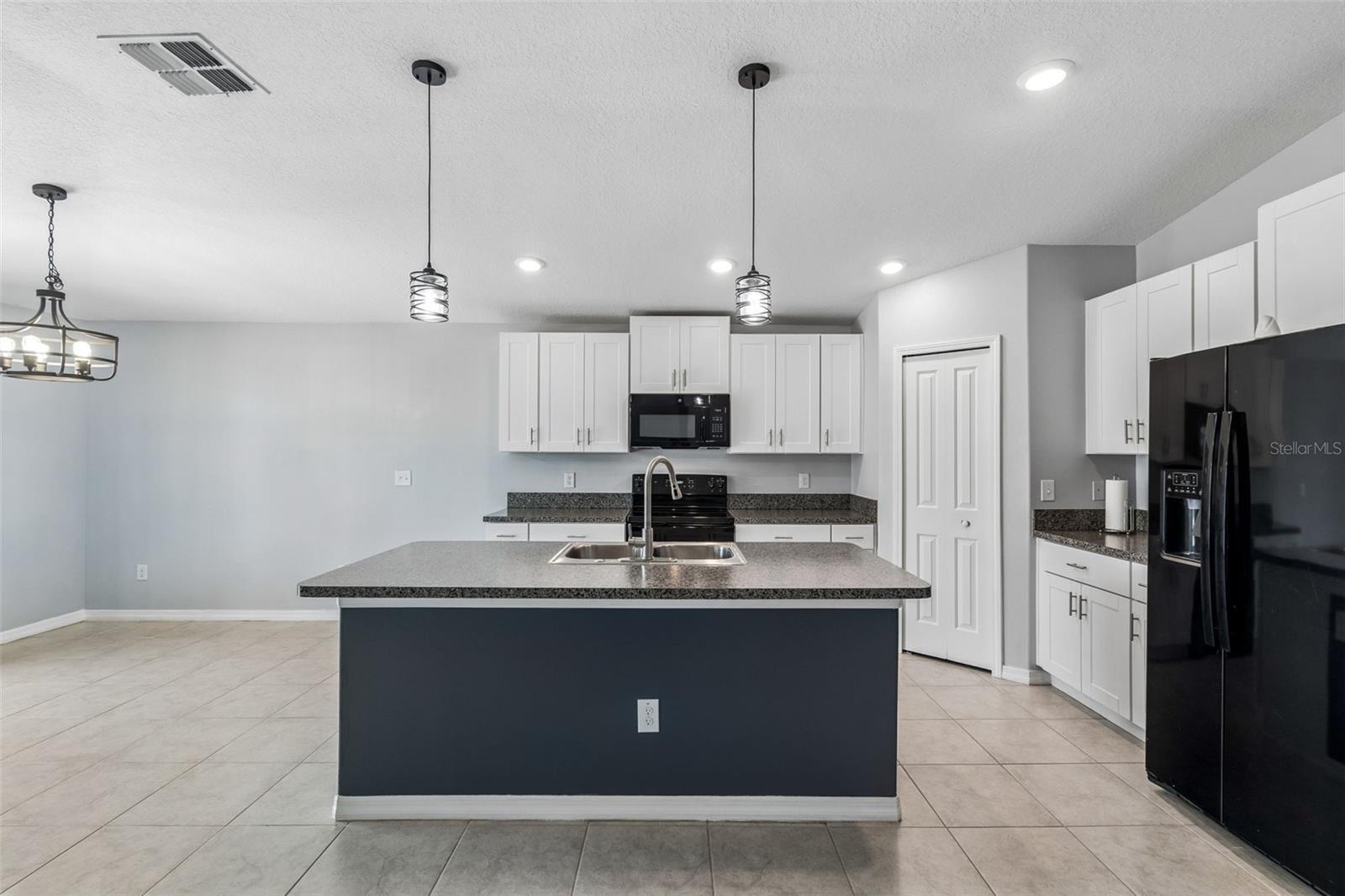 Single Family Residence at 6388 SPIDER LILY WAY, NEW PORT RICHEY, photo 10 of 49