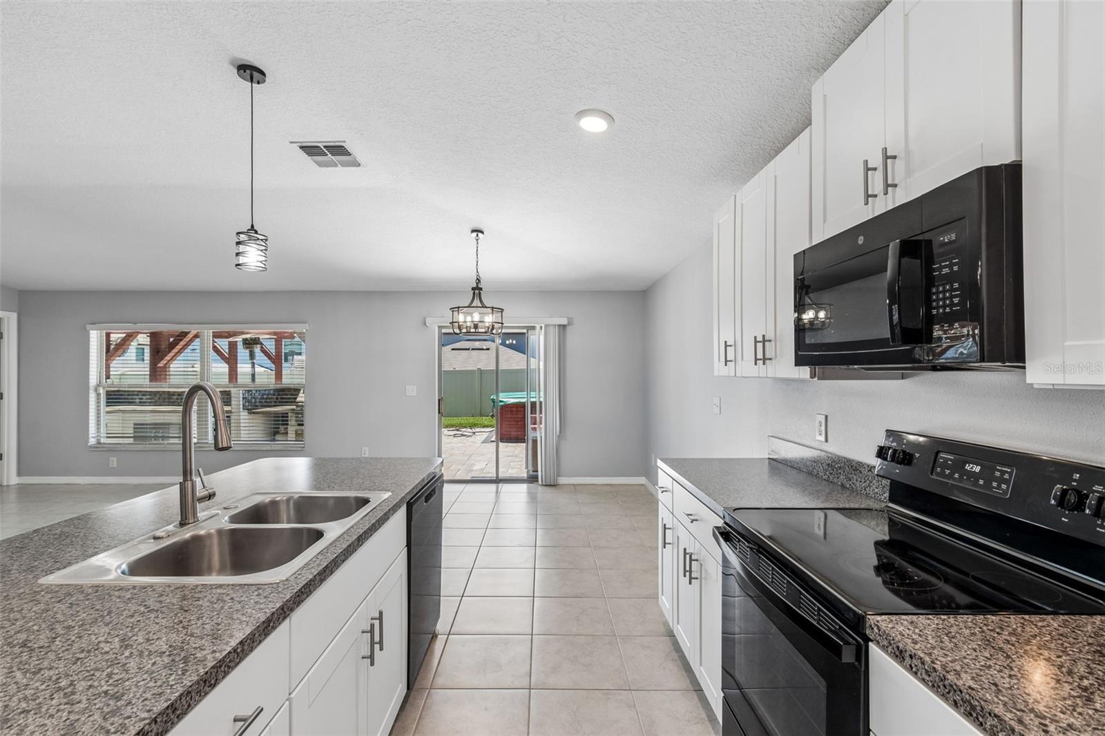 Single Family Residence at 6388 SPIDER LILY WAY, NEW PORT RICHEY, photo 12 of 49