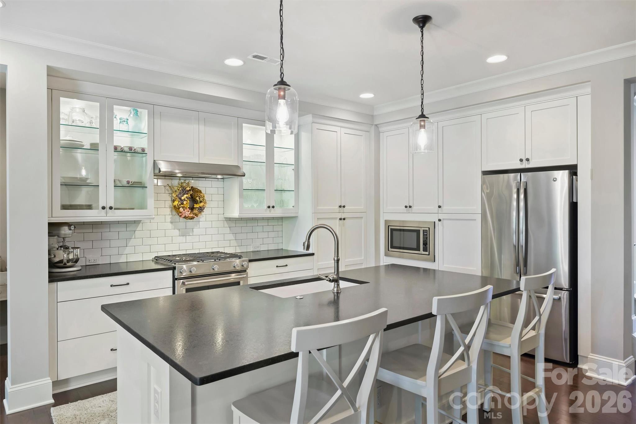 Single Family Residence at 8440 Bassinger Drive, Huntersville, photo 11 of 48