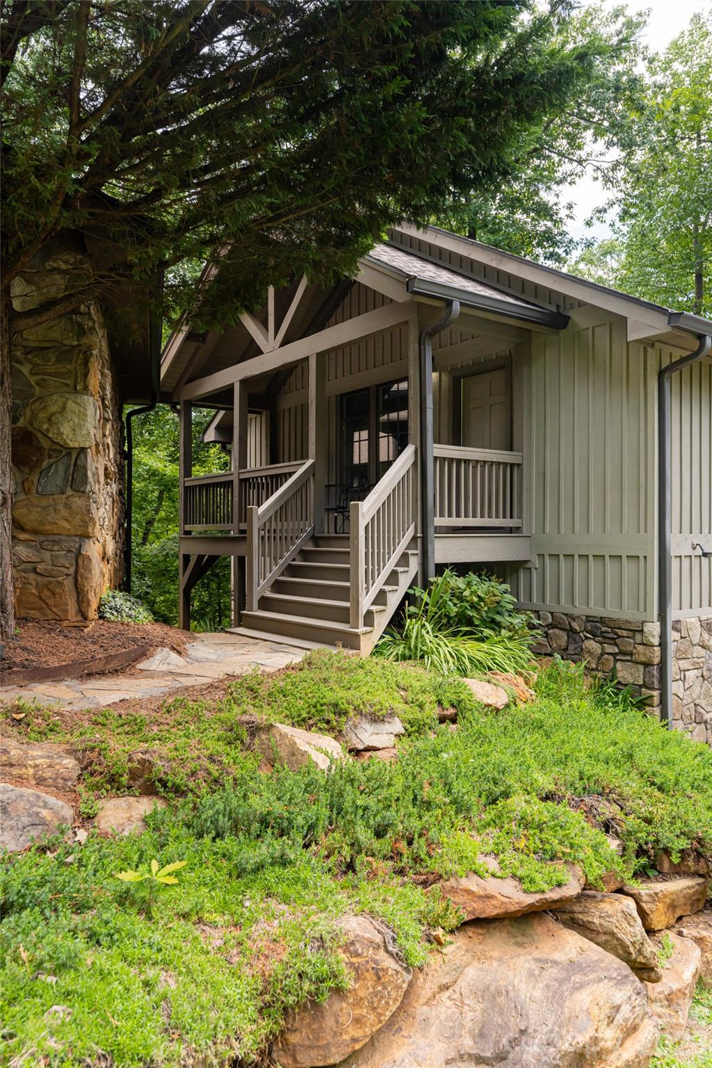 Single Family Residence at 711 Shawnee Trail, Asheville, photo 44 of 47