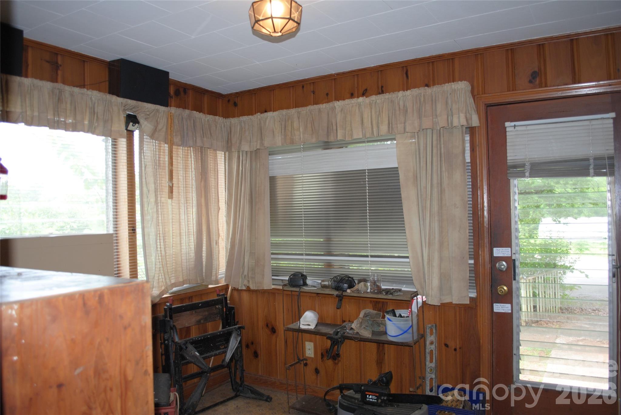 Mud room/Office on side entrance - 153 & 135 Caroleen Street, Forest City