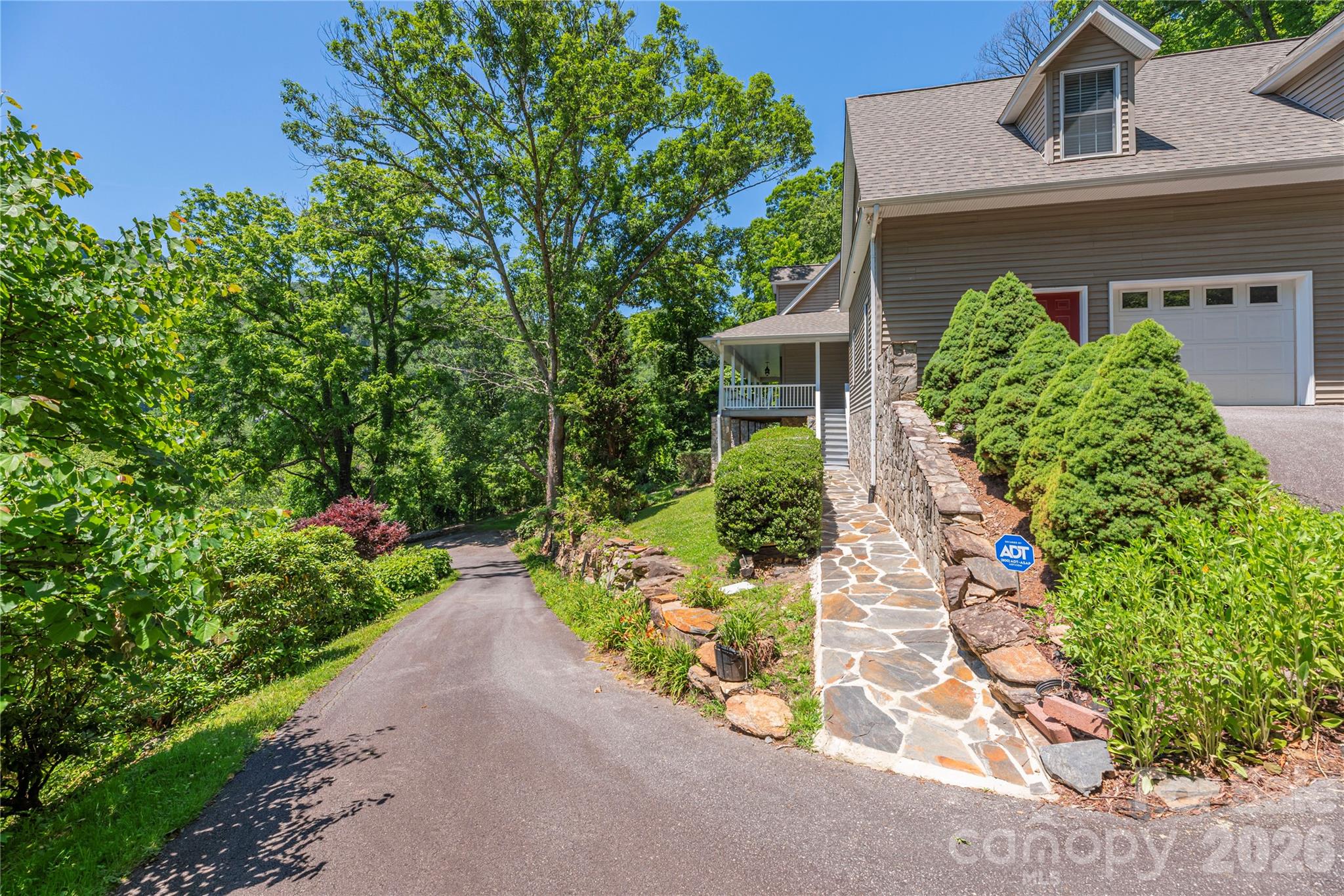 Easy drive - handsome stonework - 554 Breckenridge Road, Waynesville