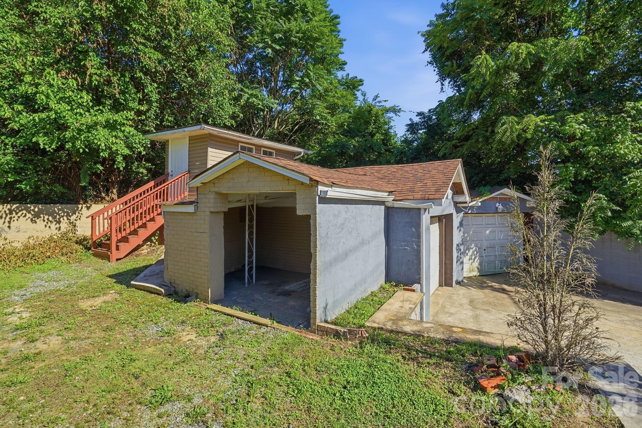 Single Family Residence at 411 W Sullivan Street, Gastonia, photo 40 of 41