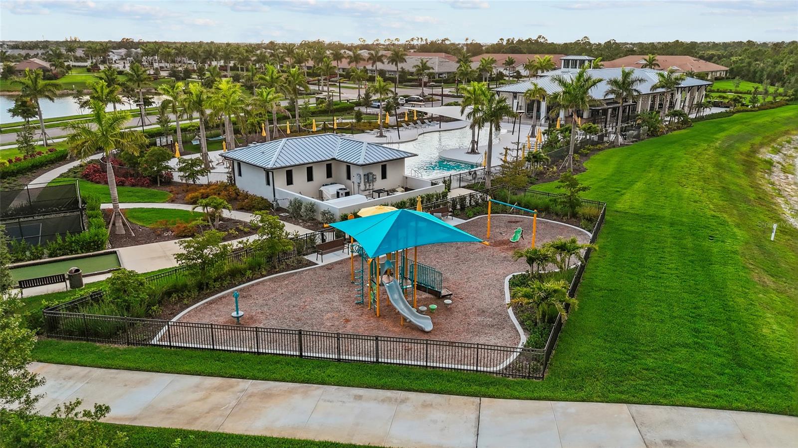Single Family Residence at 12458 SOMATIC CT, VENICE, photo 44 of 47