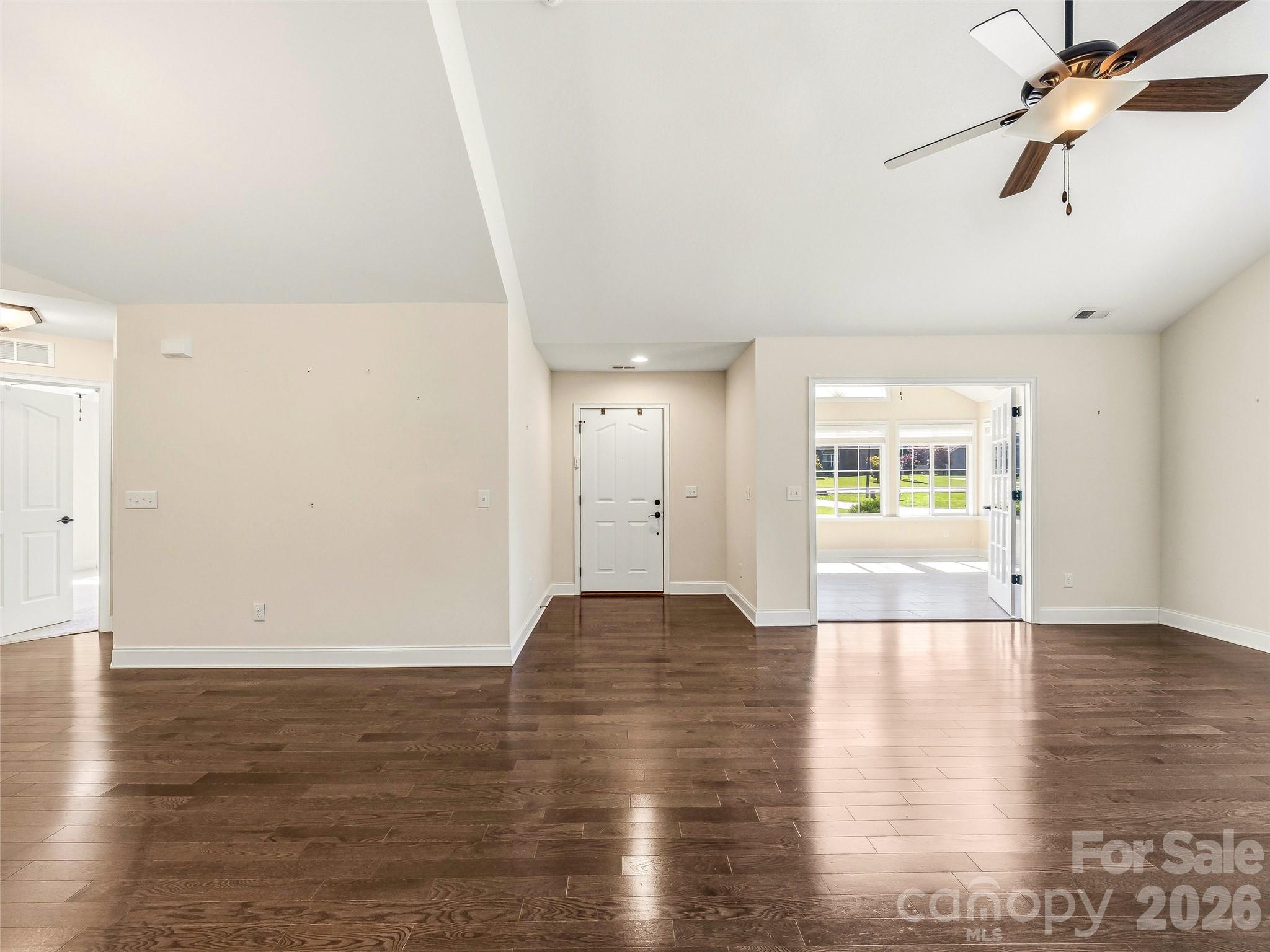 Townhouse at 426 Summerfield Place, Flat Rock, photo 11 of 48