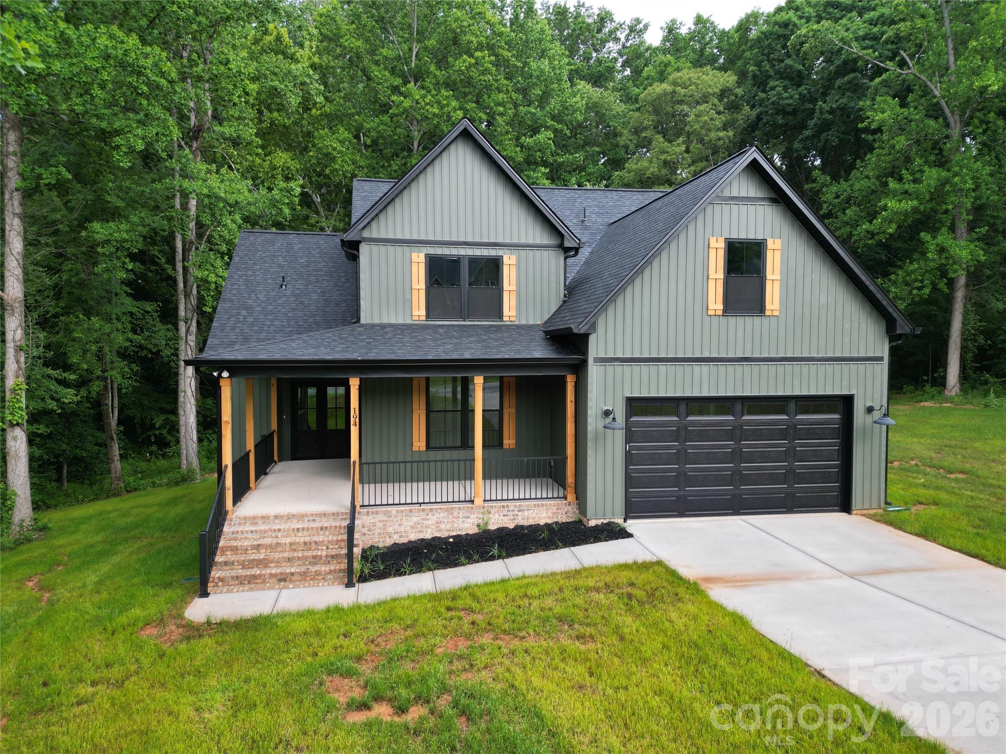 Single Family Residence at 194 Donsdale Drive, Statesville, photo 2 of 46