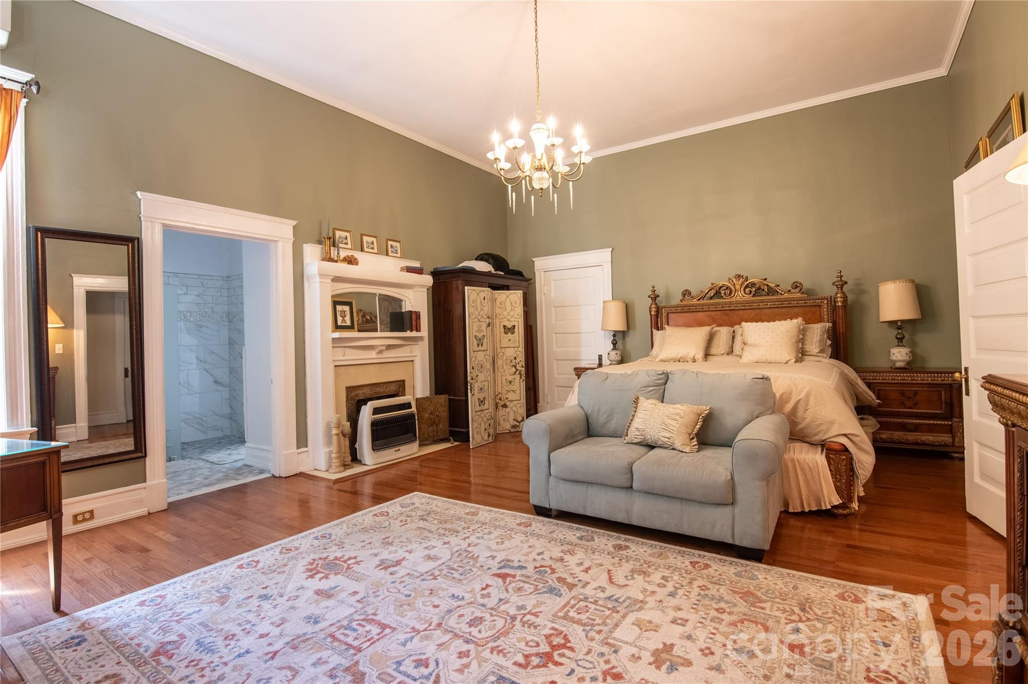 Main floor bedroom - 413 S Washington Street, Shelby