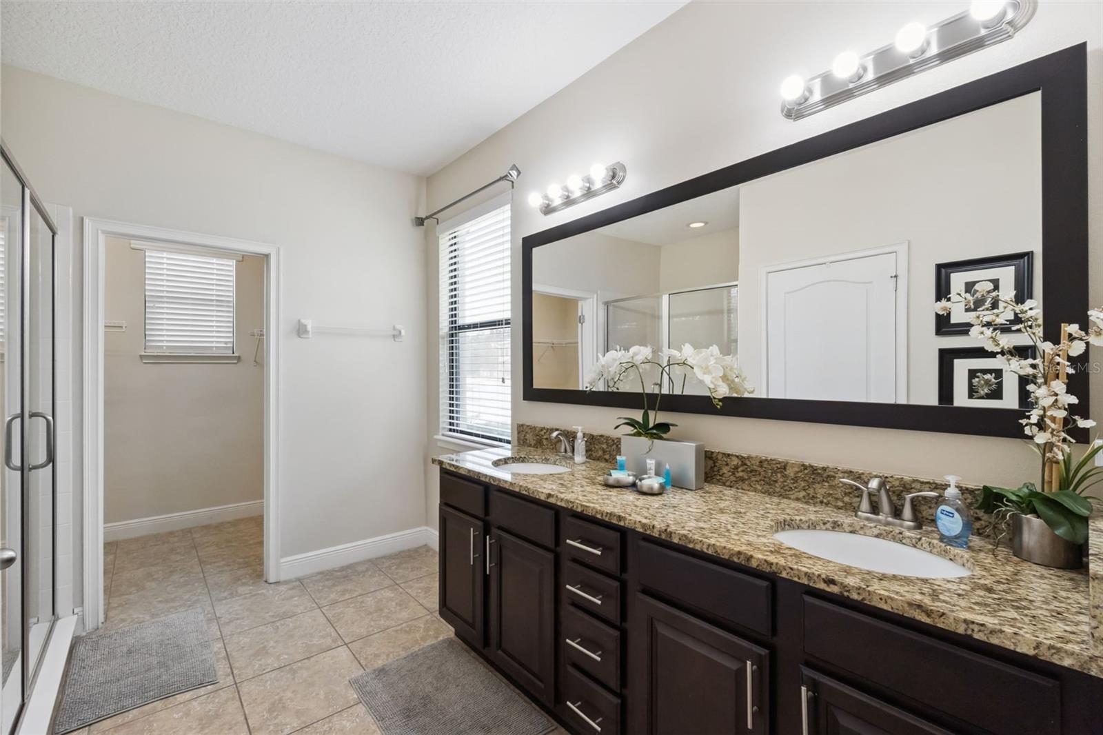 Townhouse at 8137 ROSEVILLE RD, DAVENPORT, photo 9 of 33